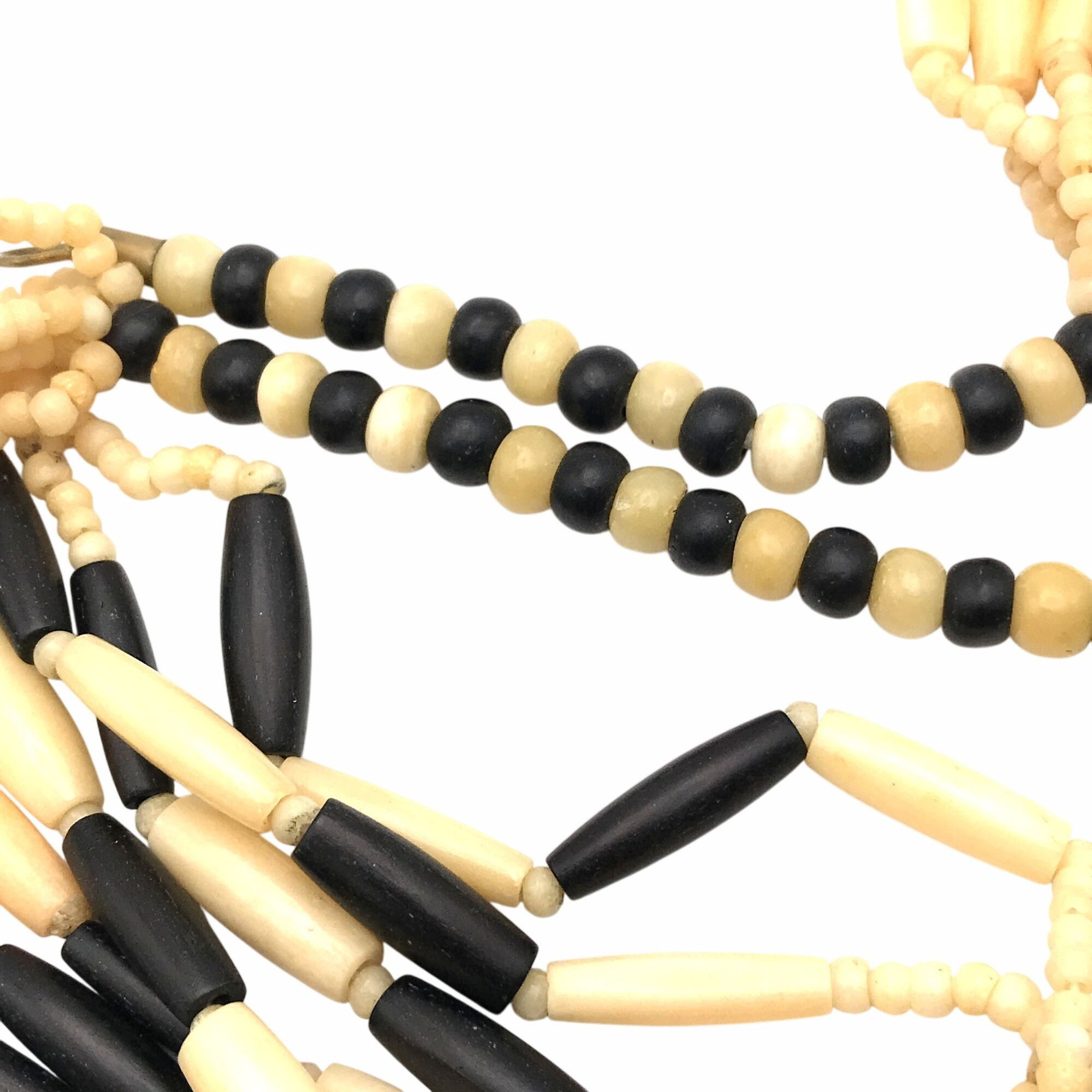 Vintage Ivory and Black Beaded Necklace Primitive Tribal Ethnic Stat Size ONE SIZE - 8 Thumbnail