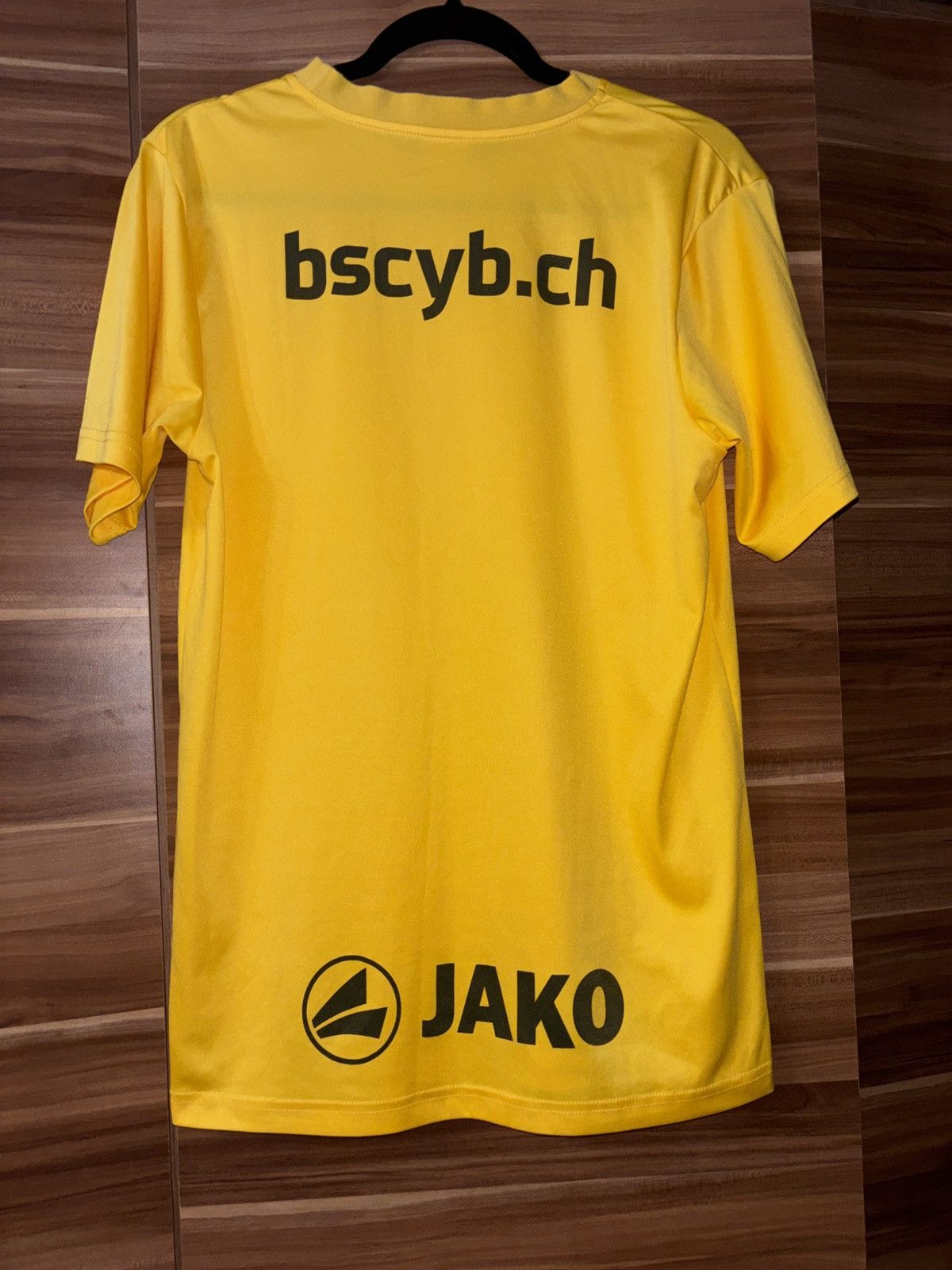 Other Jako BSC Young Boys Football Jersey Shirt Vintage Size US S / EU 44-46 / 1 - 8 Thumbnail