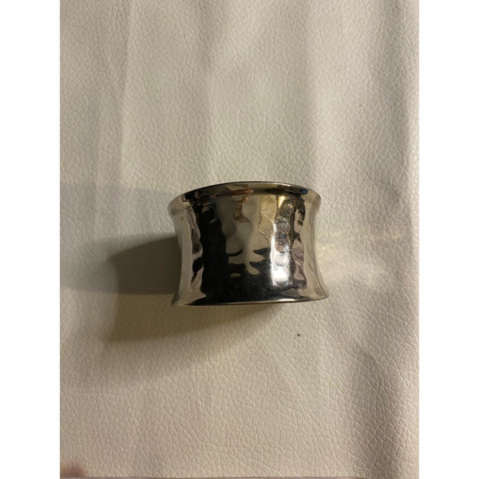 Other Wide Hammered Silver Tone Cuff Bracelet Sculpted Statement Size ONE SIZE - 2 Thumbnail
