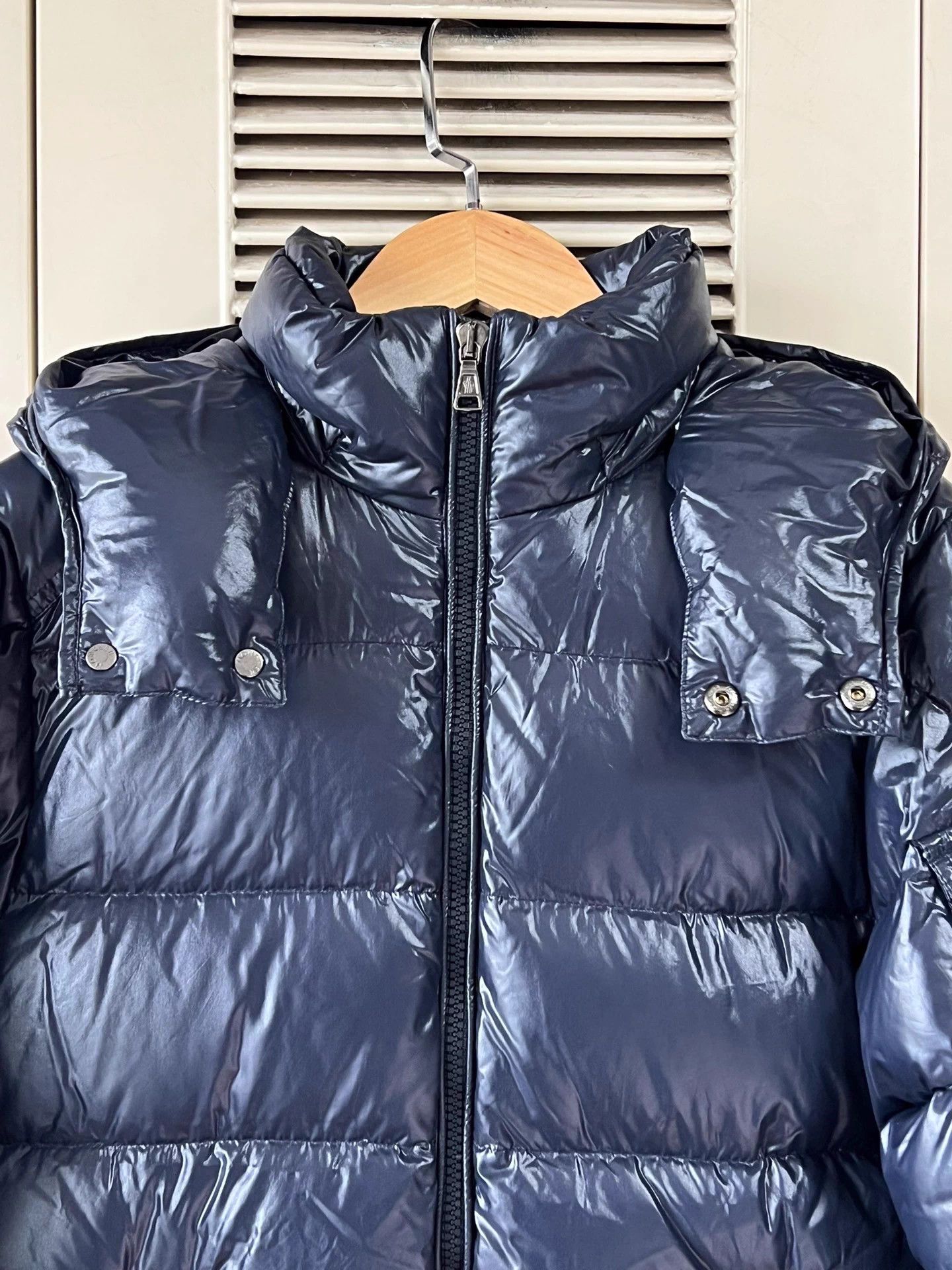 Moncler Moncler Maya Navy Shiny Hooded Short Down Jacket Size 12 Size XXS / US 00 / IT 34 - 2 Thumbnail