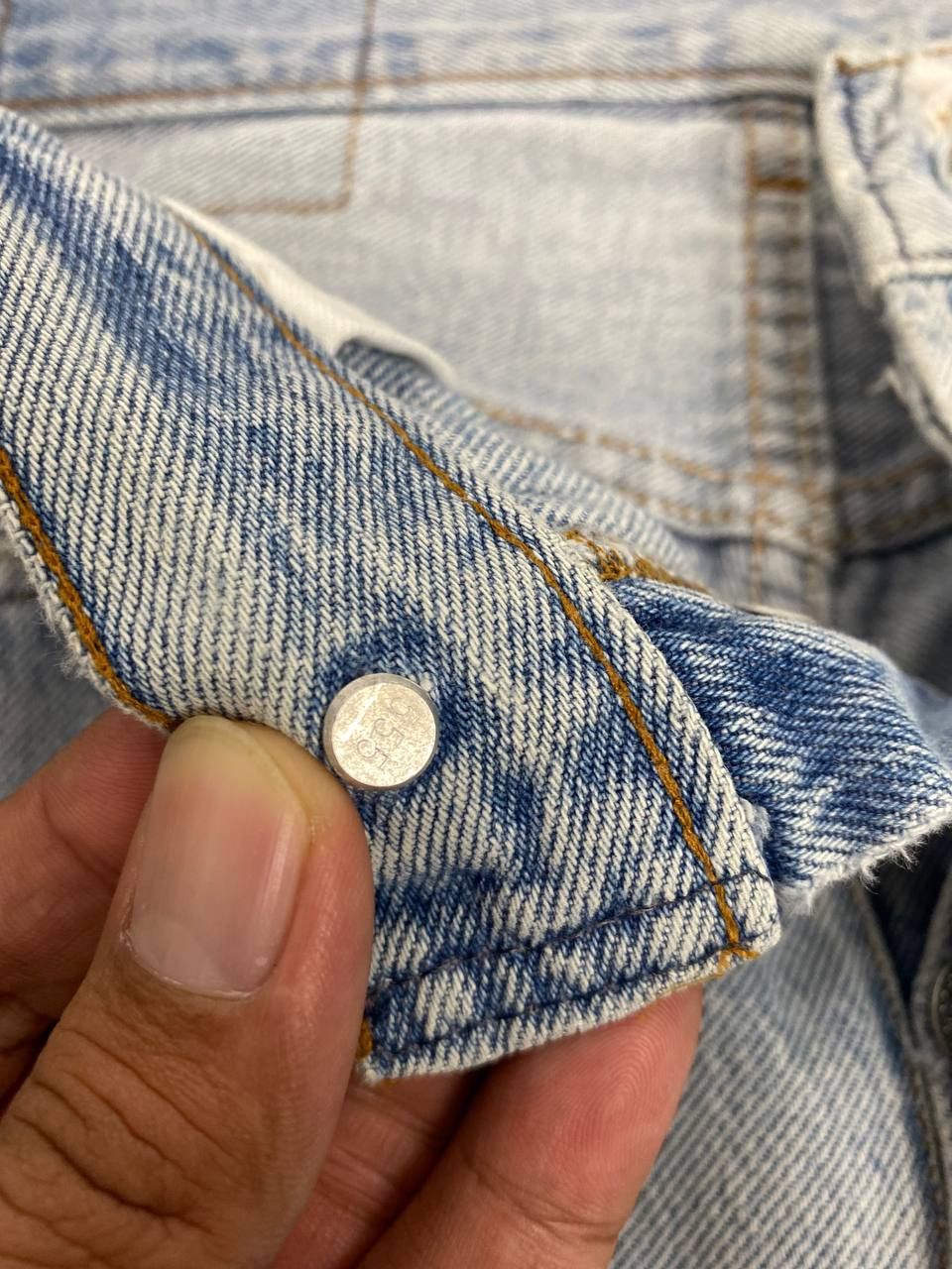 Levi's vintage 80s levis 501 lightwash denim nice design Size US 29 - 11 Thumbnail