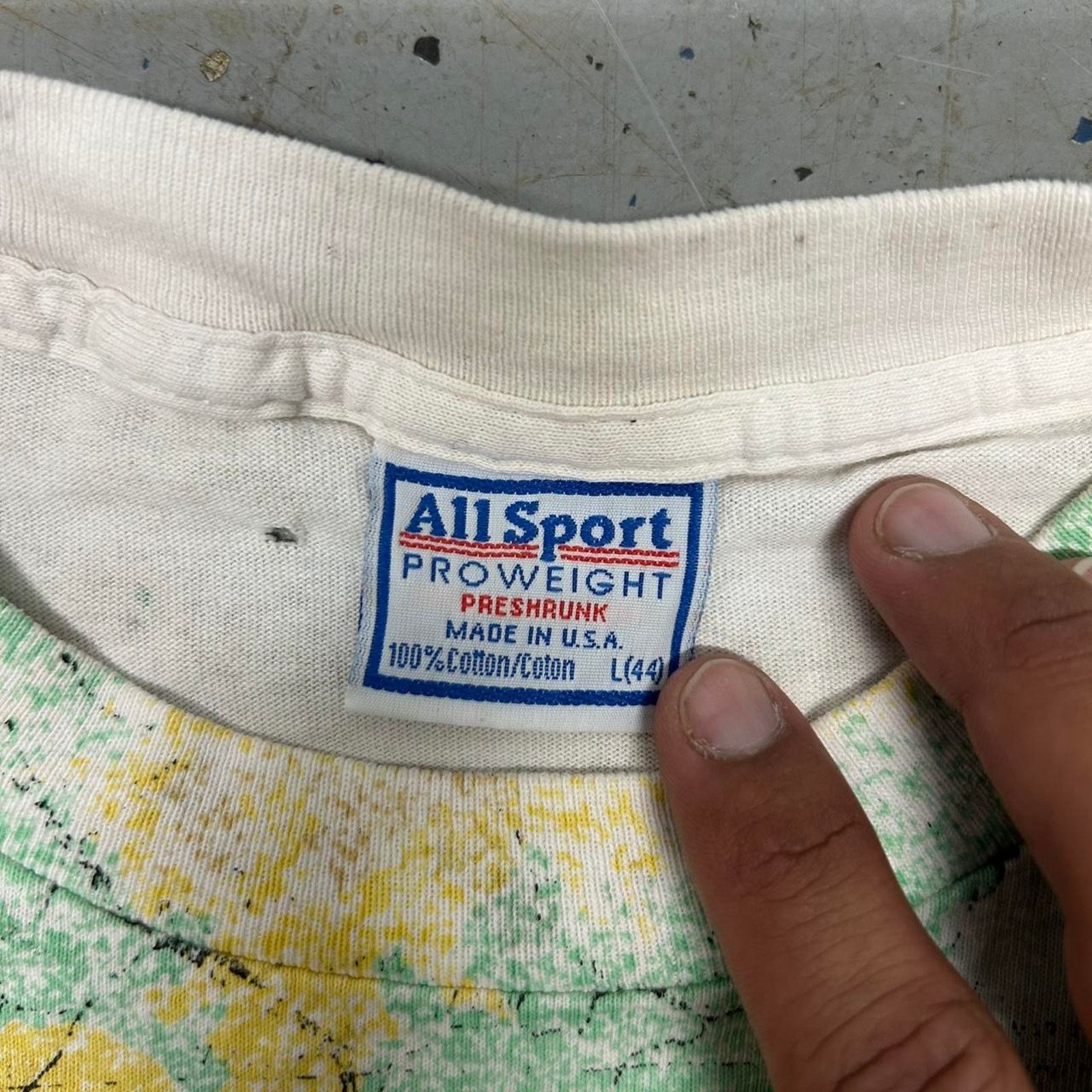 Other VTG 1990s Distress Australian gold AOP map tee Size US L / EU 52-54 / 3 - 5 Thumbnail