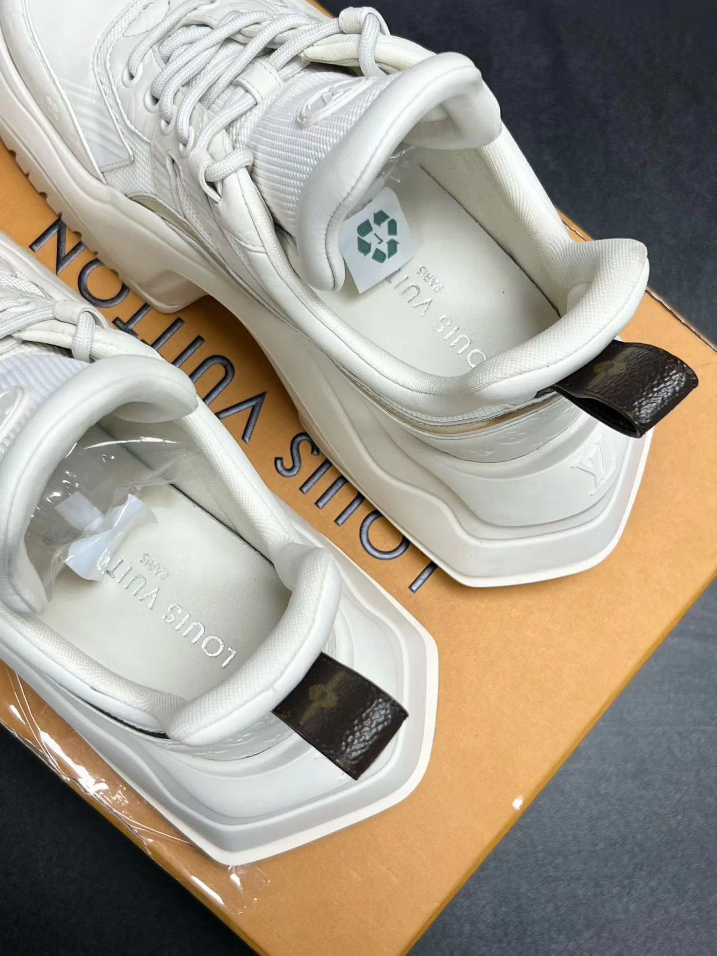 Louis Vuitton LV Archlight Platform Cream 37.5 like new Size US 6.5 / IT 36.5 - 4 Thumbnail