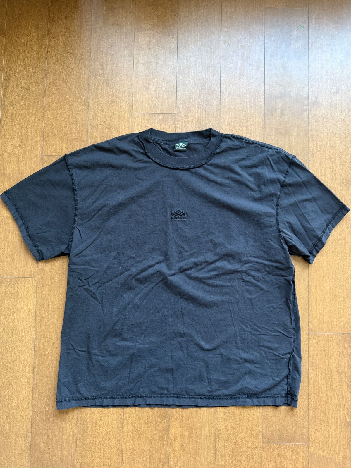 Umbro Umbro inside out embroidered t Size US XL / EU 56 / 4 - 1 Thumbnail