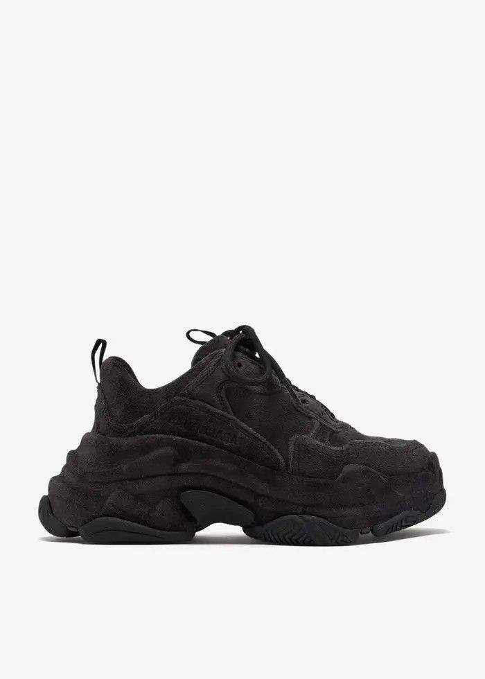 o1bcso1str0126 Triple S Sneakers Velvet in Black