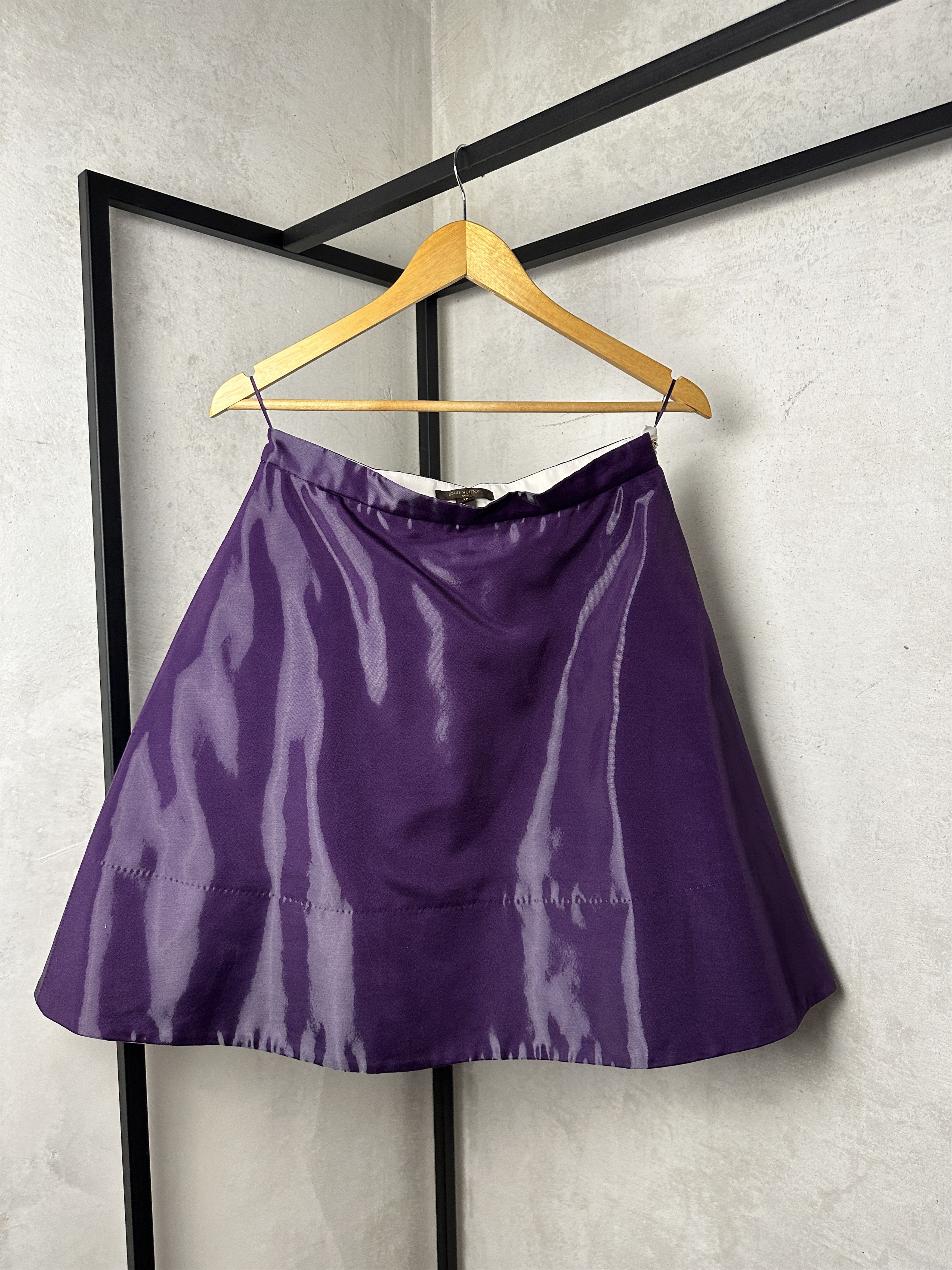 Louis Vuitton Louis Vuitton SS 08 Runway Skirt Size 27" / US 4 / IT 40 - 1 Thumbnail