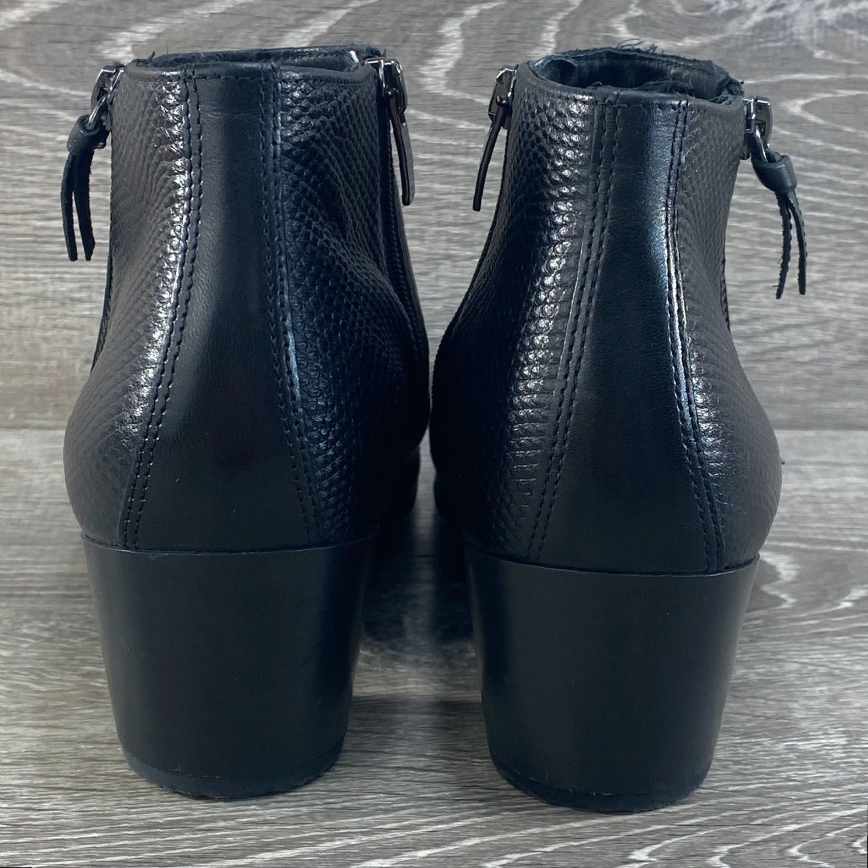 Ecco ECCO Boots Women's Black Leather Danish Design Ankle Booties Side Zip 9 EU 40 UK 7 US 9 Size US 7 / IT 37 - 6 Thumbnail