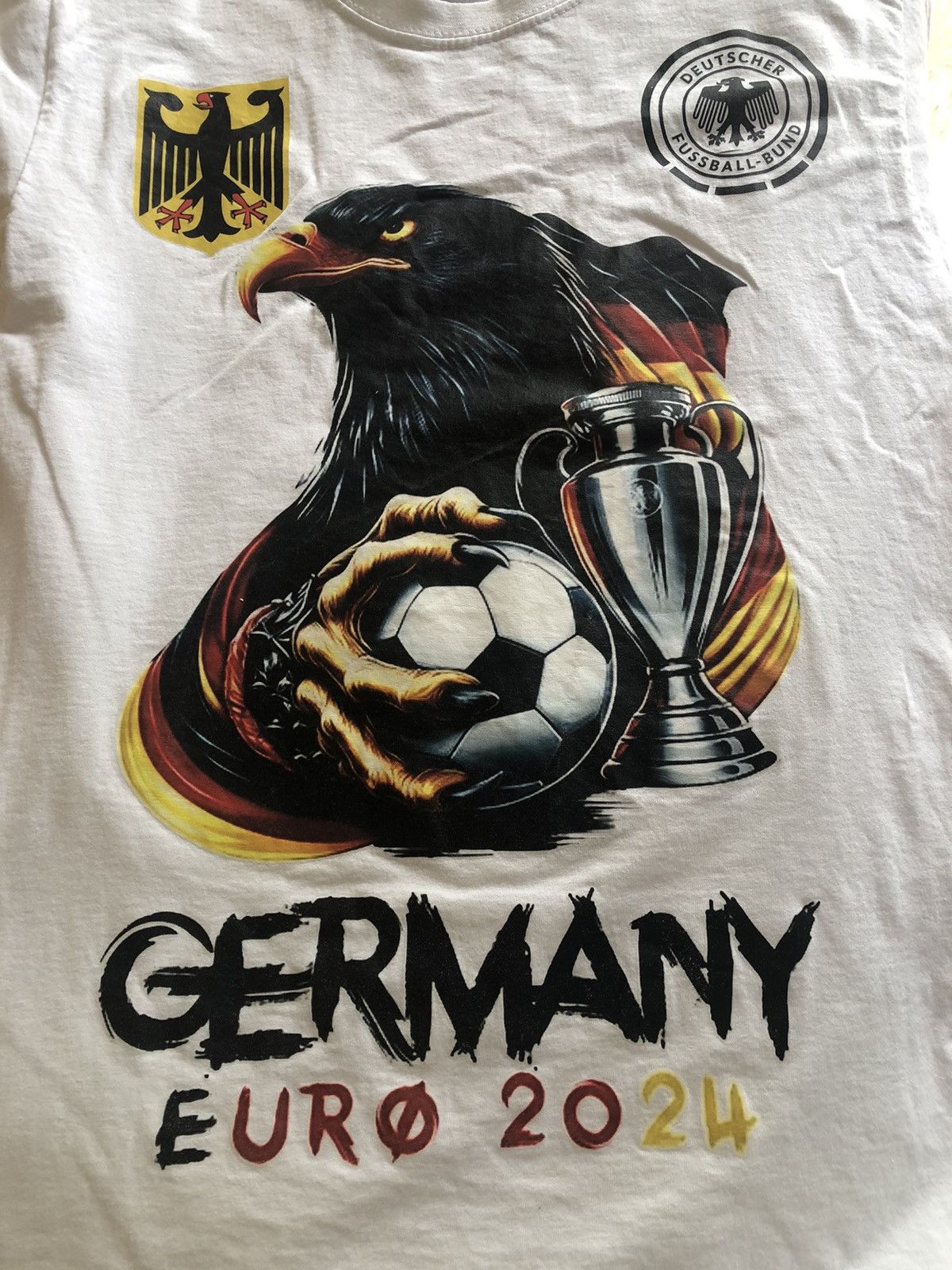 Vintage GERMANY FOOTBALL EURO 2024 RARE EAGLE SOCCER JERSEY SHIRT Size US S / EU 44-46 / 1 - 2 Thumbnail