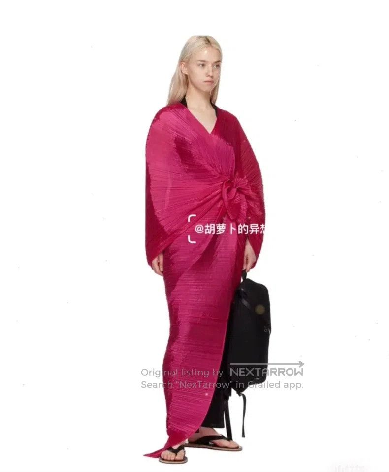 Issey Miyake Issey Miyake size:one size Red Coat Size XXS / US 00 / IT 34 - 1 Thumbnail