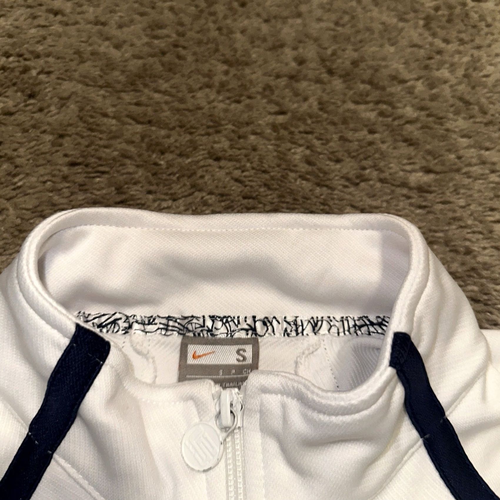 Nike VINTAGE Nike Full Zip Hoodie Mens Small White LBJ 23 Y2K 2000s Embroidered Logo Zipper Pockets Seasonal Fall Spring Summer Winter Mens Size US S / EU 44-46 / 1 - 7 Thumbnail