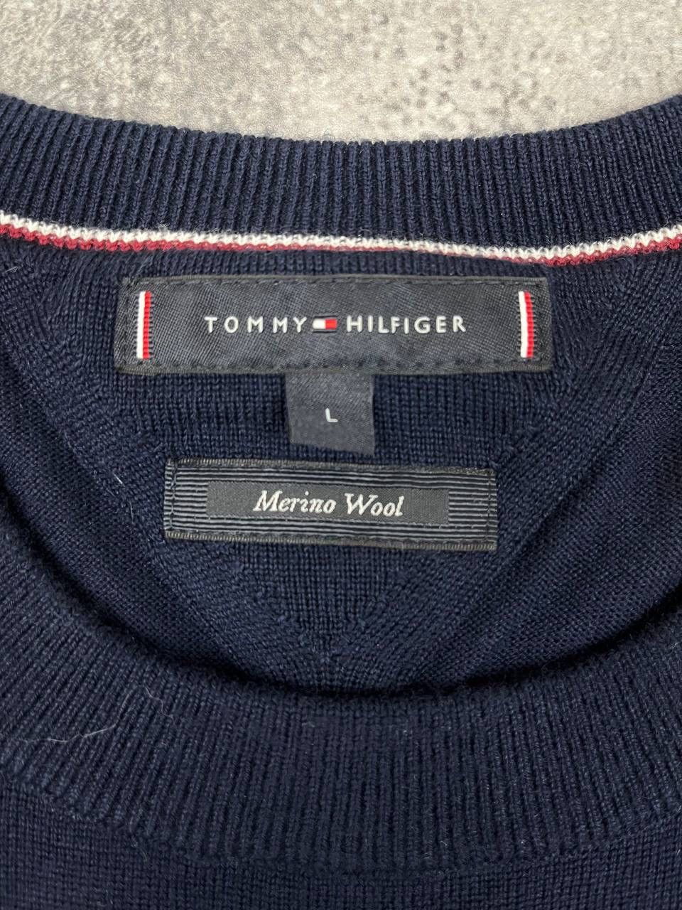 Tommy Hilfiger Tommy Hilfiger Men Merino Wool Knit Sweater Crew Neck Navy Size US L / EU 52-54 / 3 - 3 Thumbnail