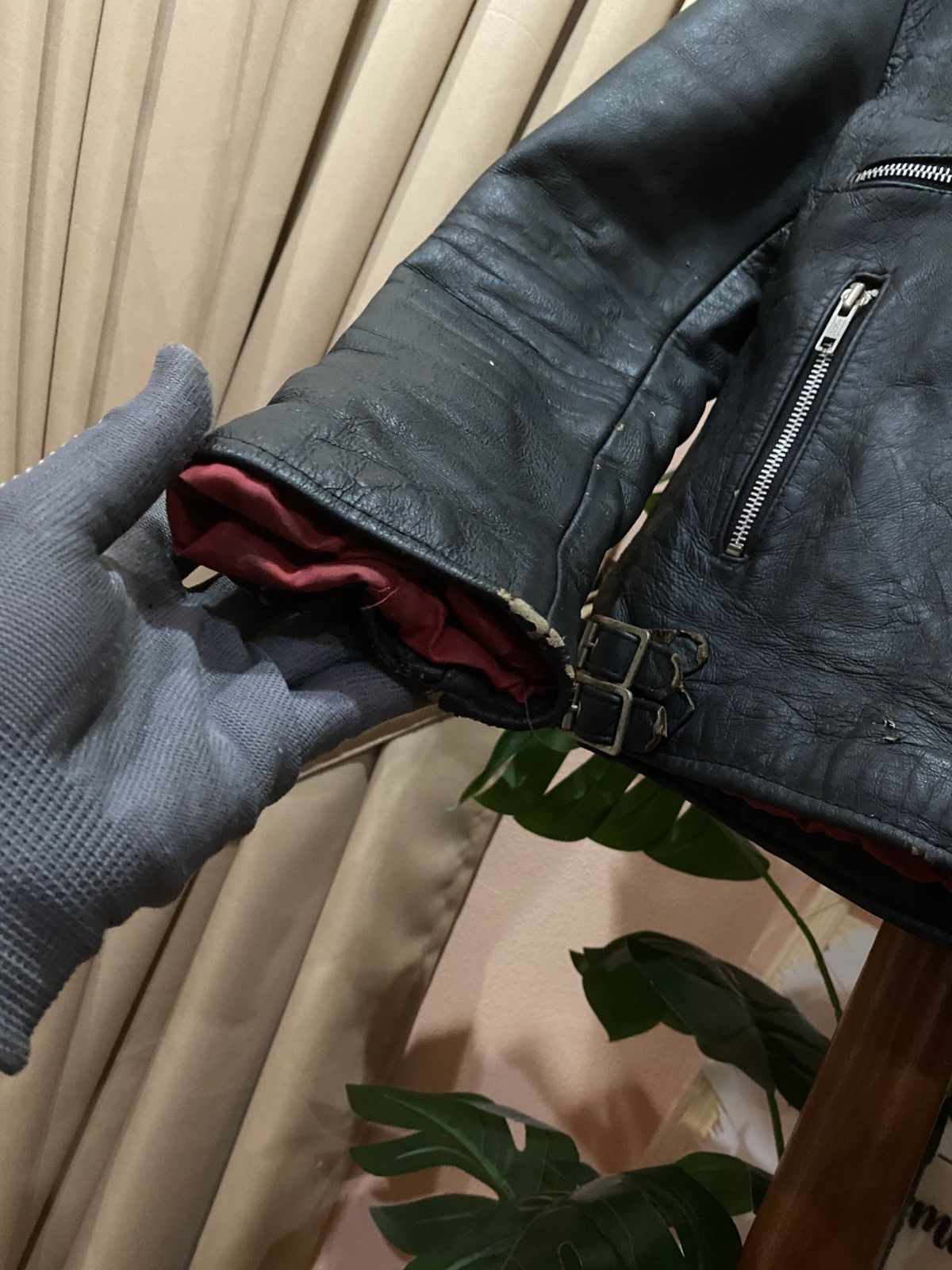 Other Vintage Black Leather Biker Jacket Made England Real Leather Size US S / EU 44-46 / 1 - 9 Thumbnail