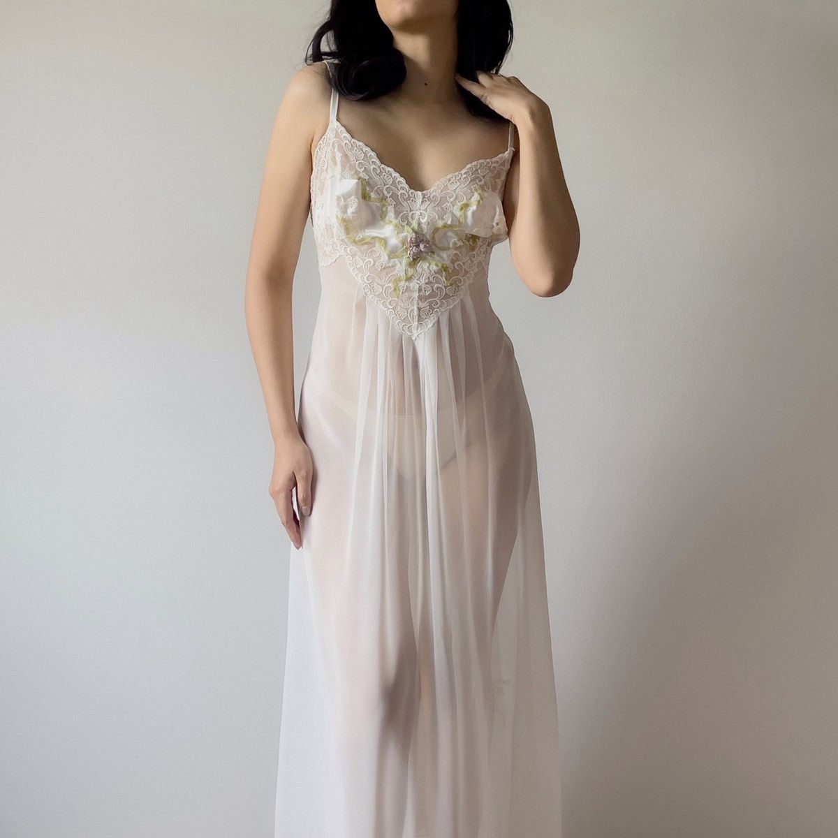 Victoria's Secret × Vintage Romantic White Chiffon Sheer Slip Gown (S-M) Size M / US 6-8 / IT 42-44 - 1 Thumbnail