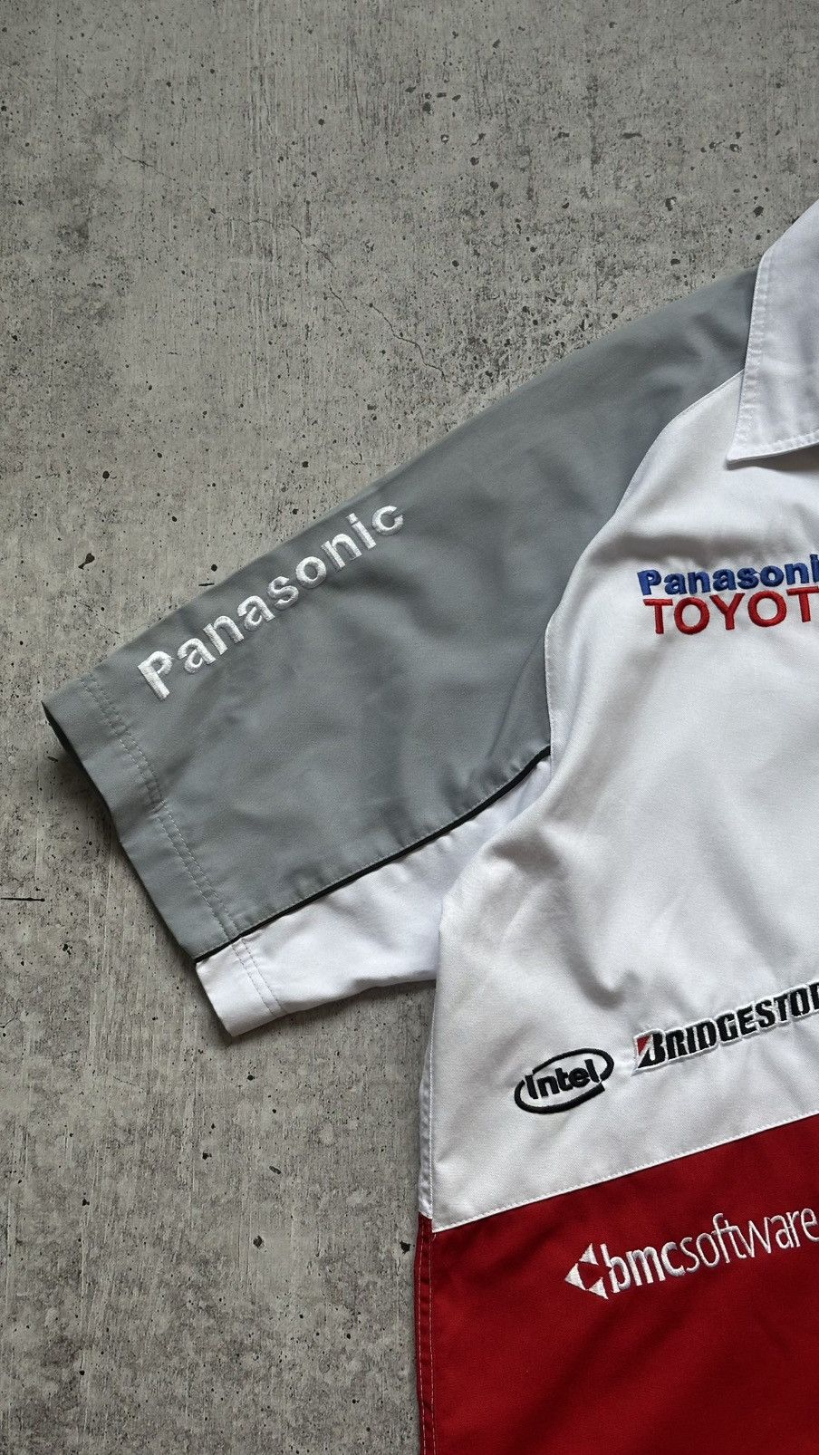 Formula 1 Vintage Toyota Racing Pit Crew Team Shirt F1 Size US XL / EU 56 / 4 - 3 Thumbnail