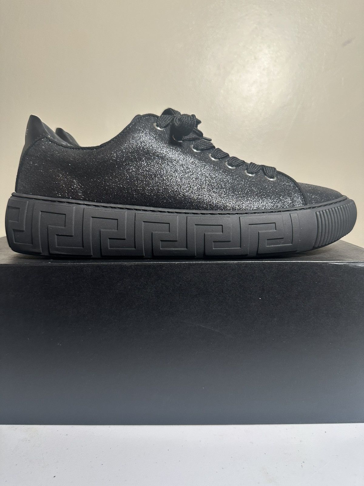 Versace Versace Low Top Sneakers Size US 9 / EU 42 - 2 Thumbnail