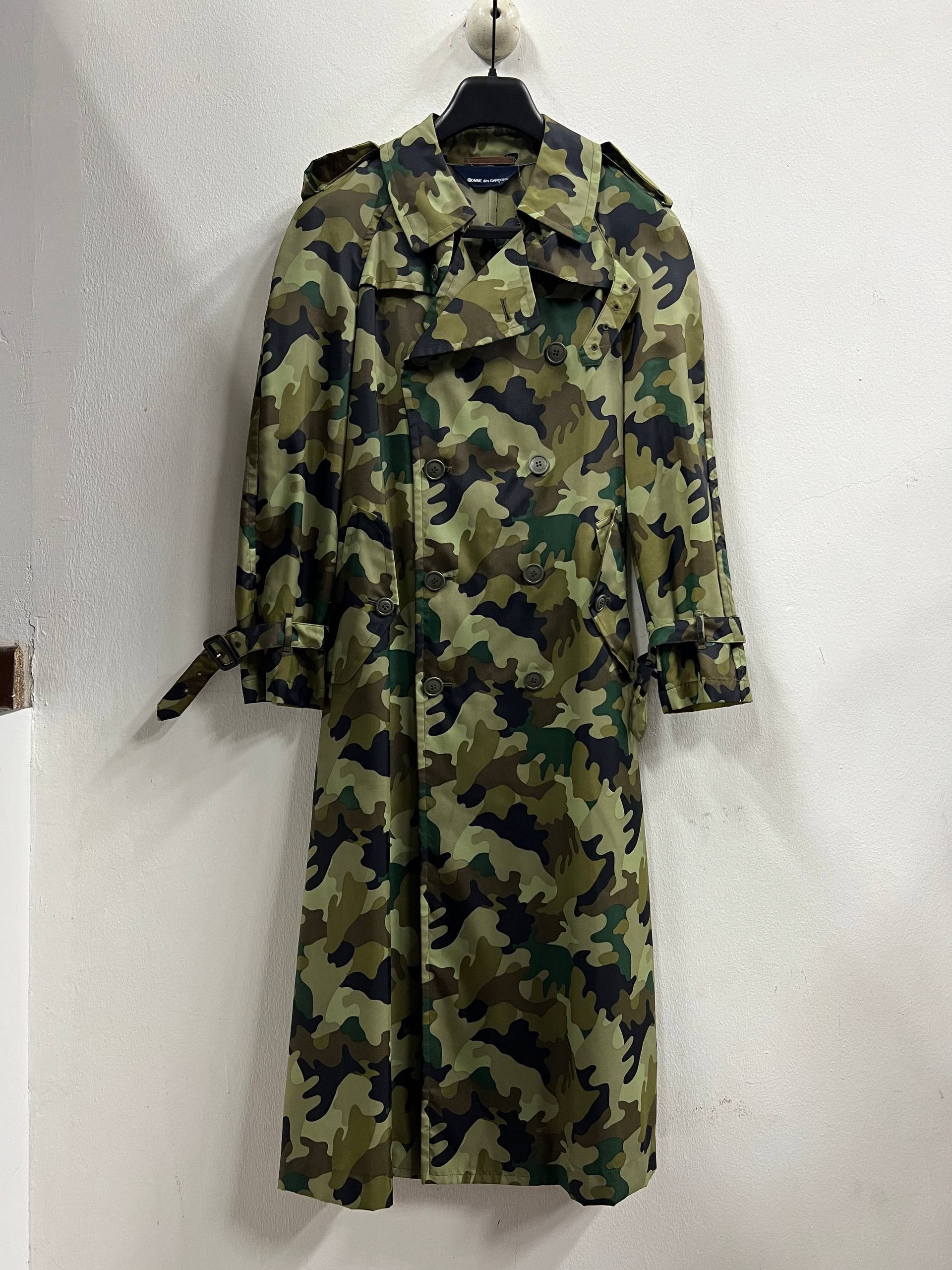Comme des Garcons SS98 Comme Des Garcons Aoyama Exclusive Camo Trench Coat Size ONE SIZE - 1 Thumbnail