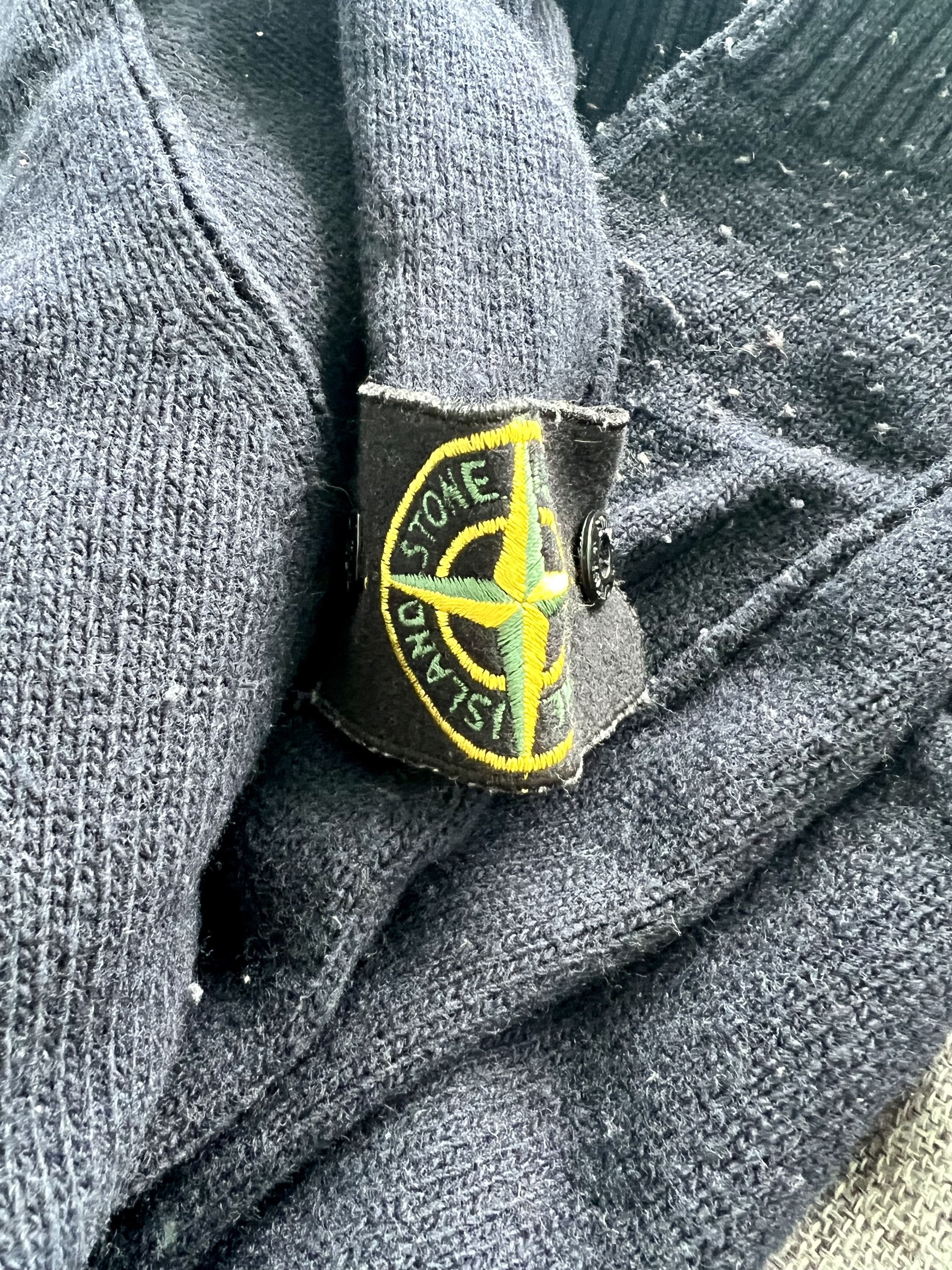 Stone Island Stone Island V-Neck Wool Sweater Size US XL / EU 56 / 4 - 3 Thumbnail