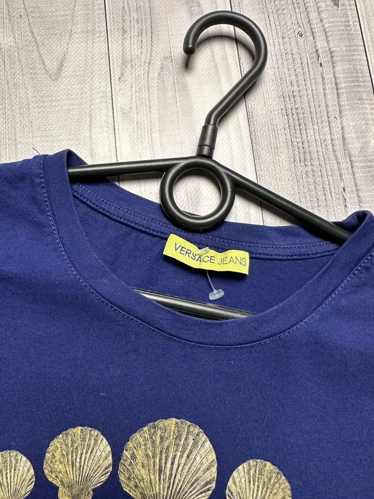Vintage Vintage Versace luxury tee big central logo rare T-shirt S Size US S / EU 44-46 / 1 - 2 Thumbnail