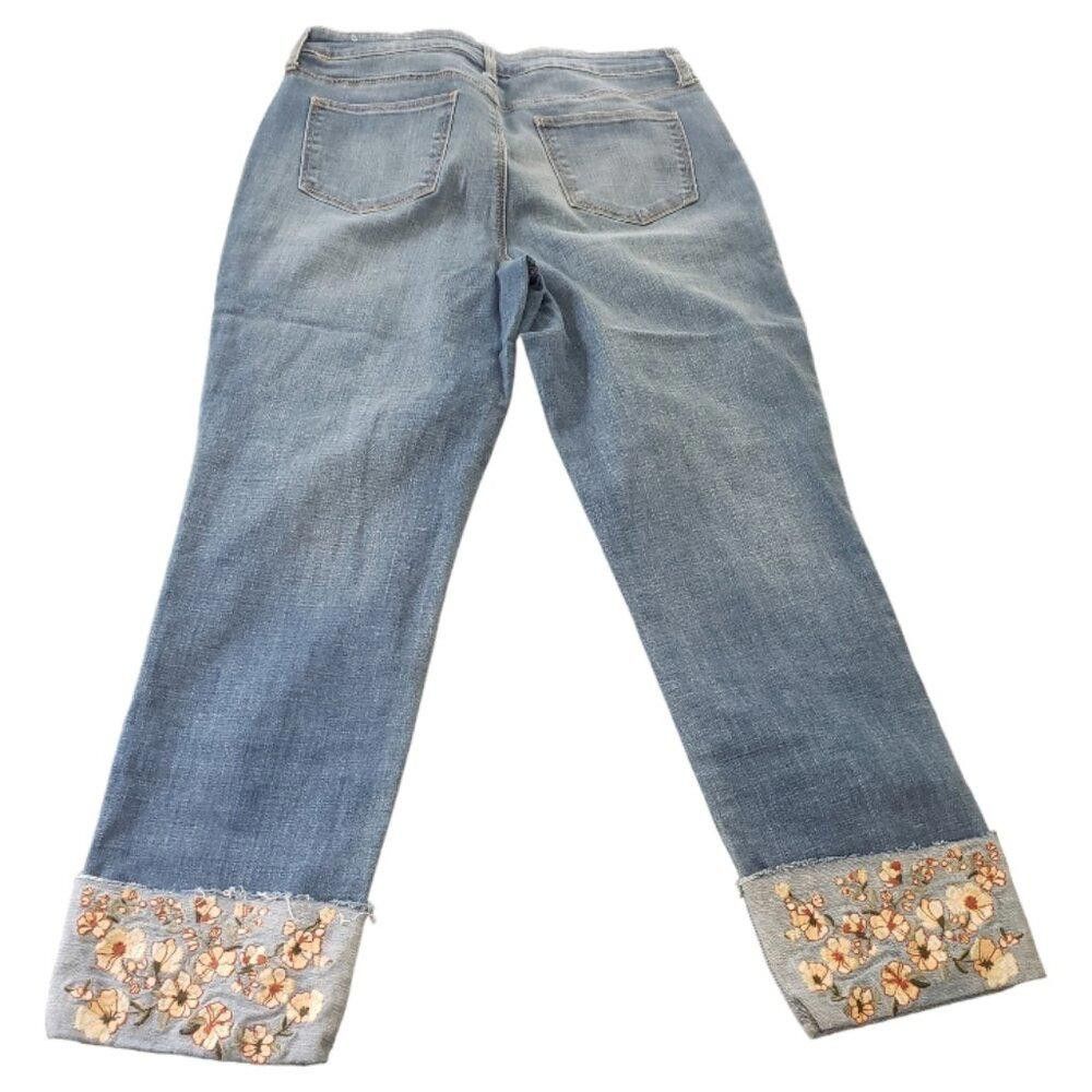 Chicos CT1501 Chico's Girlfriend Slim Leg Cropped Ankle Jean 10R Size 32" / US 10 / IT 46 - 4 Thumbnail