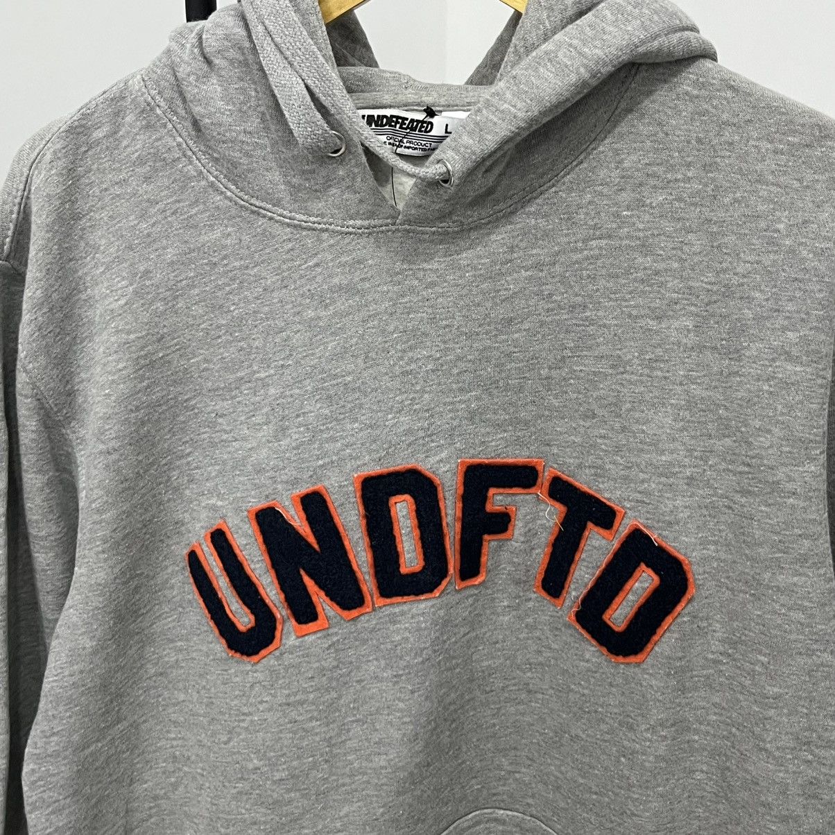 Undefeated Undefeated / UNDFTD Arch Logo Pullover Hoodie Size US L / EU 52-54 / 3 - 3 Thumbnail