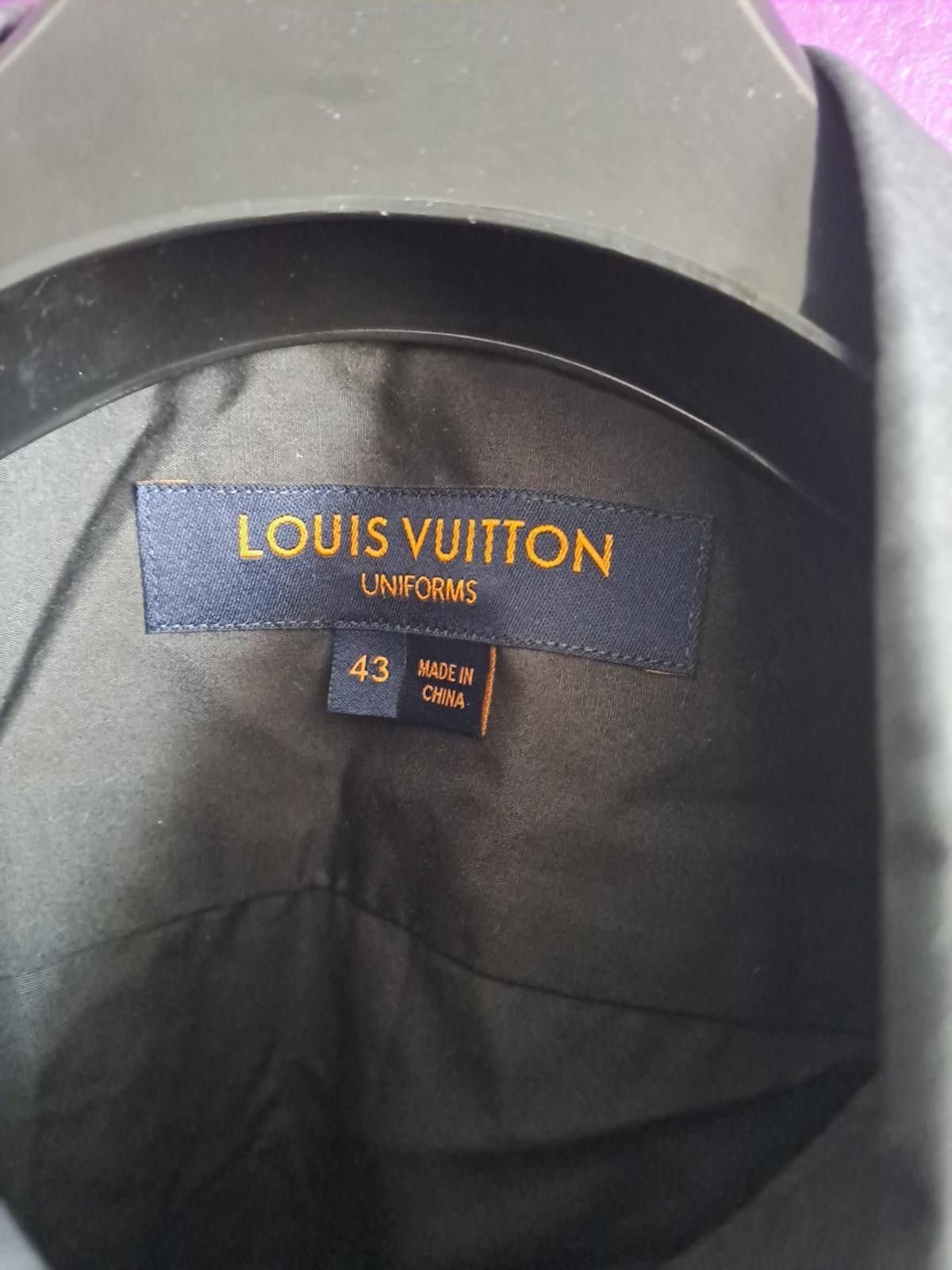 Louis Vuitton Louis Vuitton Uniforms Mens Black Cotton Shirt Size 16.5/43 Size US L / EU 52-54 / 3 - 4 Thumbnail