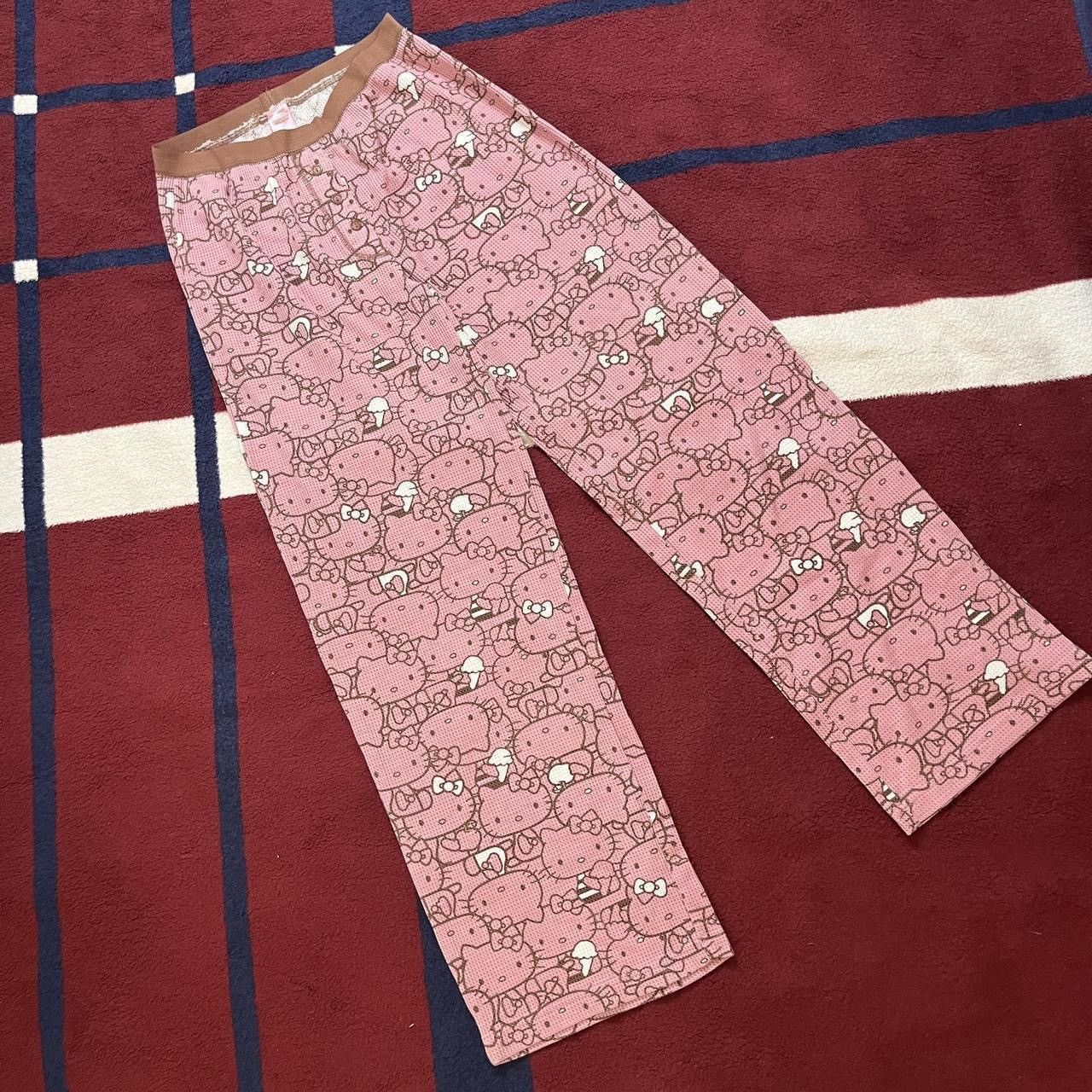 Vintage Sanrio Hello Kitty Vintage 2000s pink pajamas Waffle knit Size M / US 6-8 / IT 42-44 - 5 Thumbnail