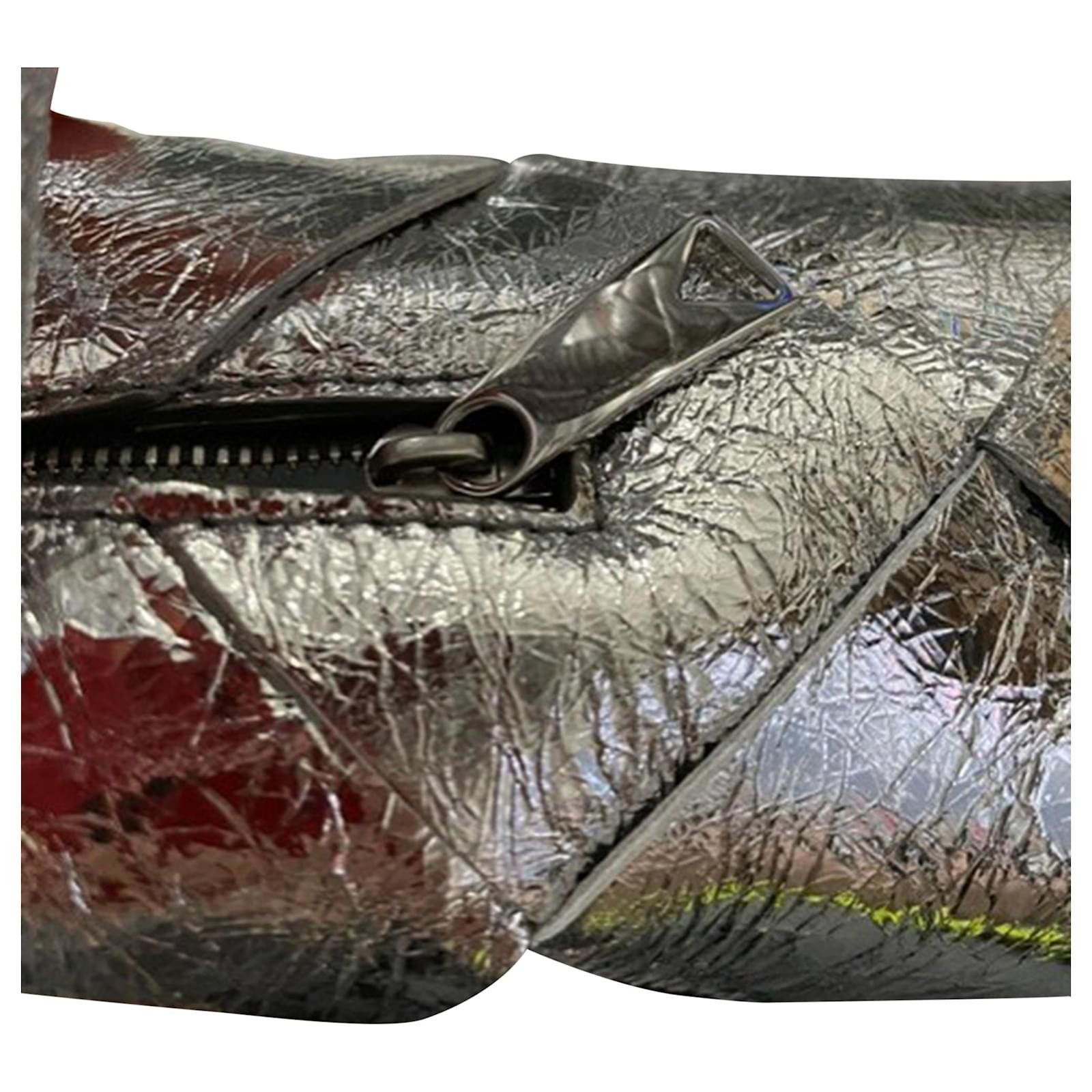 Bottega Veneta o1n1vont1124 Size: OS / Small Camera Bag in Silver Size ONE SIZE - 3 Thumbnail