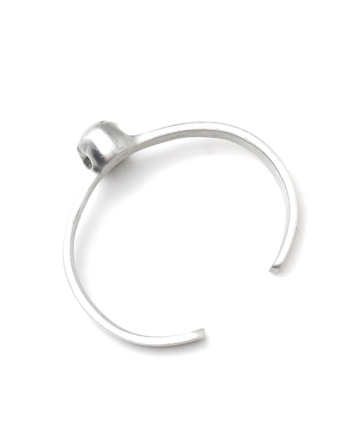 If Six Was Nine 2000S JAPANESE MADE SKULL EMBRACE BANGLE Size ONE SIZE - 4 Thumbnail