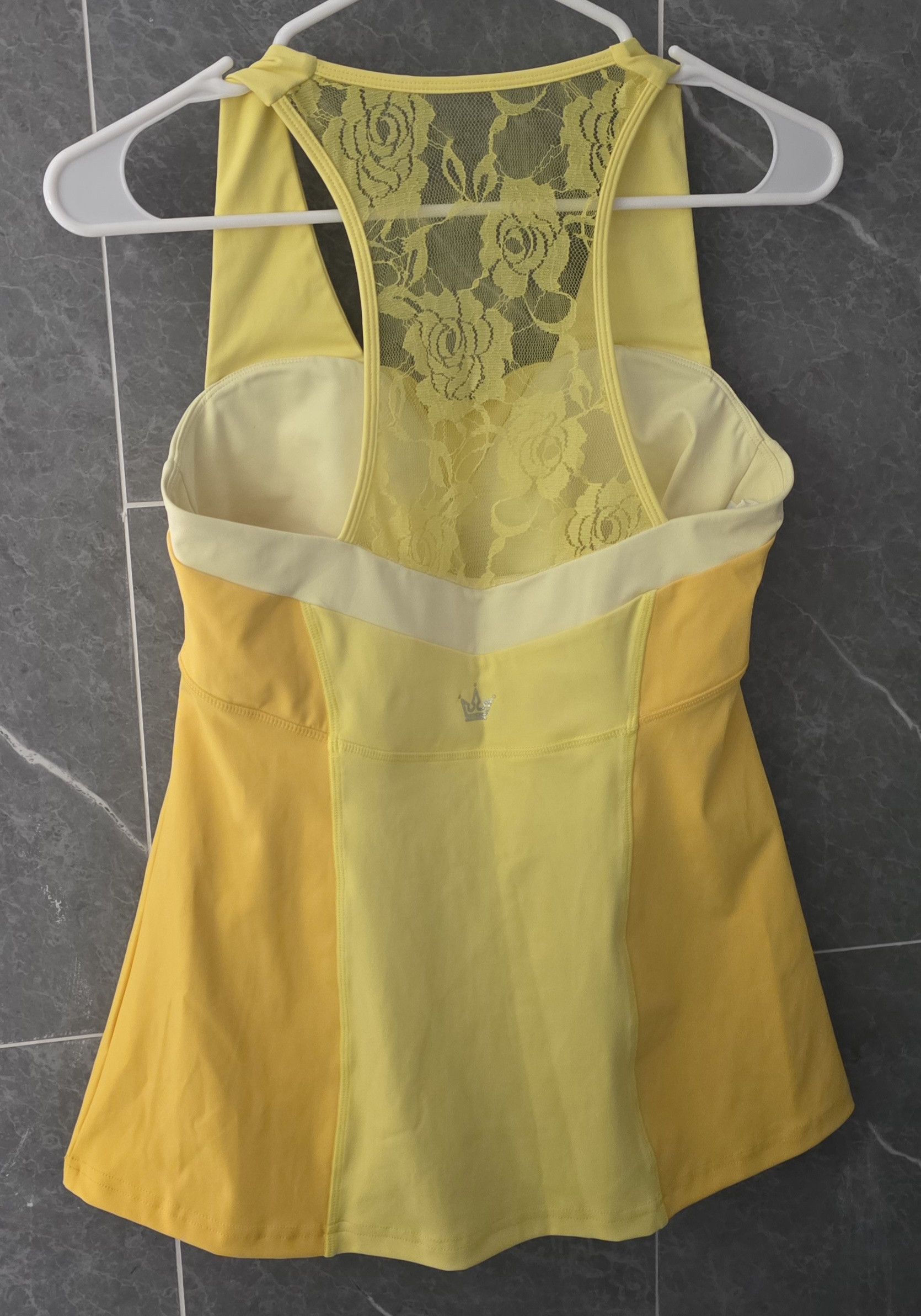 Other NWT Crowned Athletics Enchanted Rose Princess Athletic L Size L / US 10 / IT 46 - 2 Thumbnail