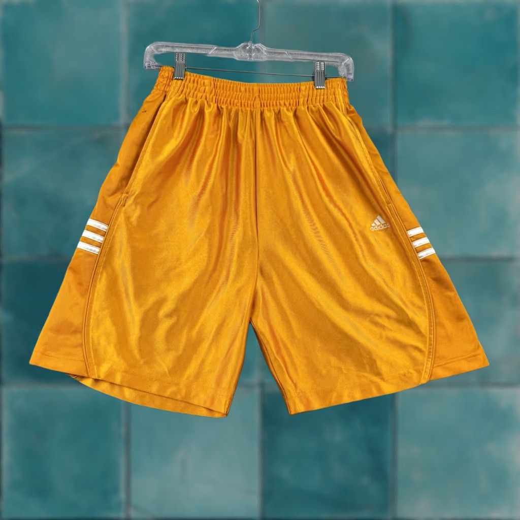 Adidas VINTAGE Adidas Dazzle Shorts Athletic Drawstring M Men's Yellow 100% Polyester Basketball USA 7in Inseam Size US 31 - 1 Thumbnail