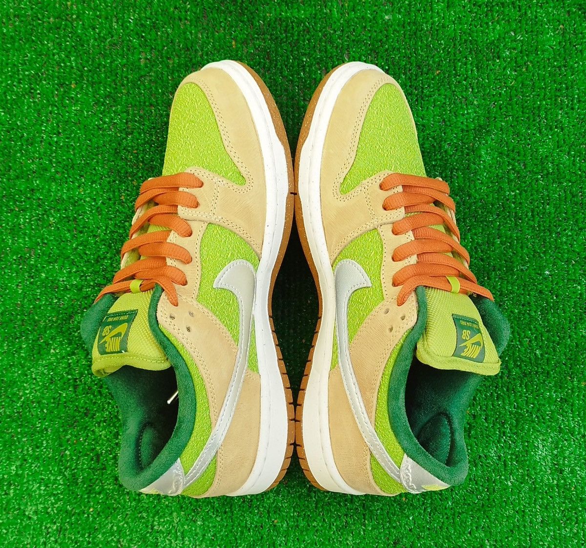 Nike Nike SB Dunk Low Escargot. Size US 7 / EU 40 - 4 Thumbnail