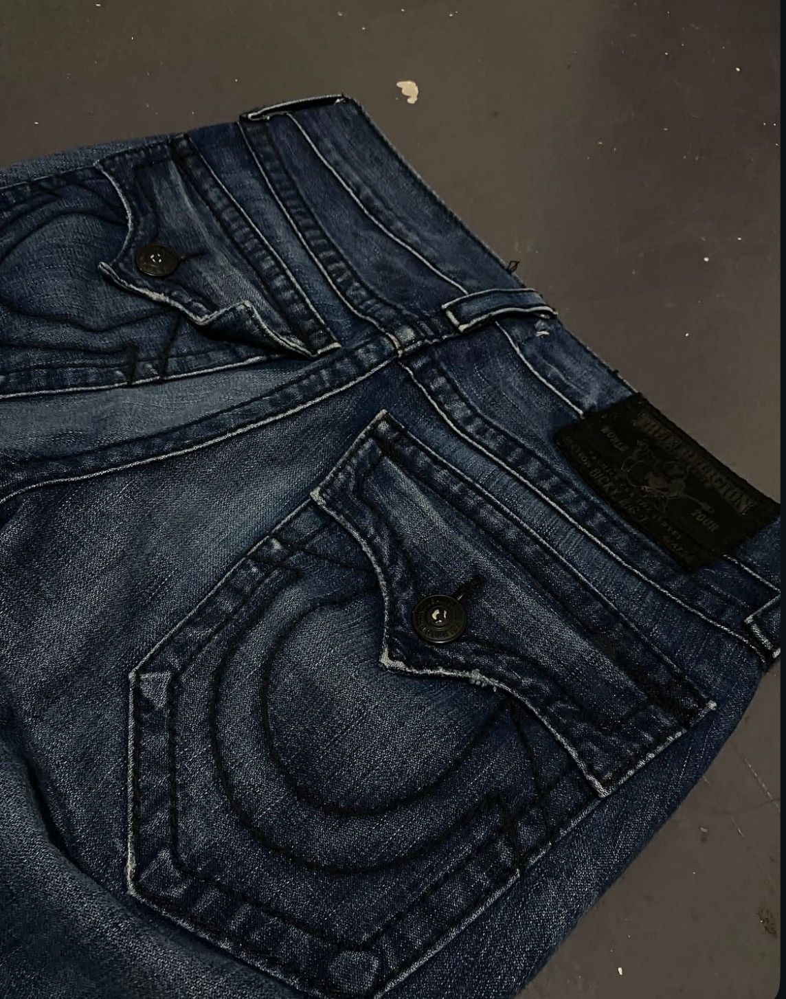True Religion True Religion ‘Ricky Big T’ Size US 30 / EU 46 - 3 Thumbnail