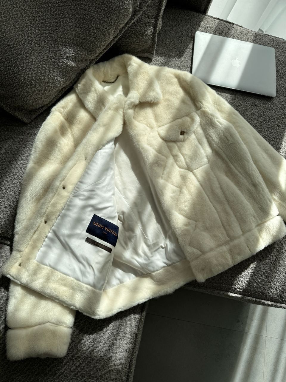 Louis Vuitton Louis Vuitton 100% Mink Fur Jacket SS19 RARE made in FRANCE Size US S / EU 44-46 / 1 - 12 Thumbnail