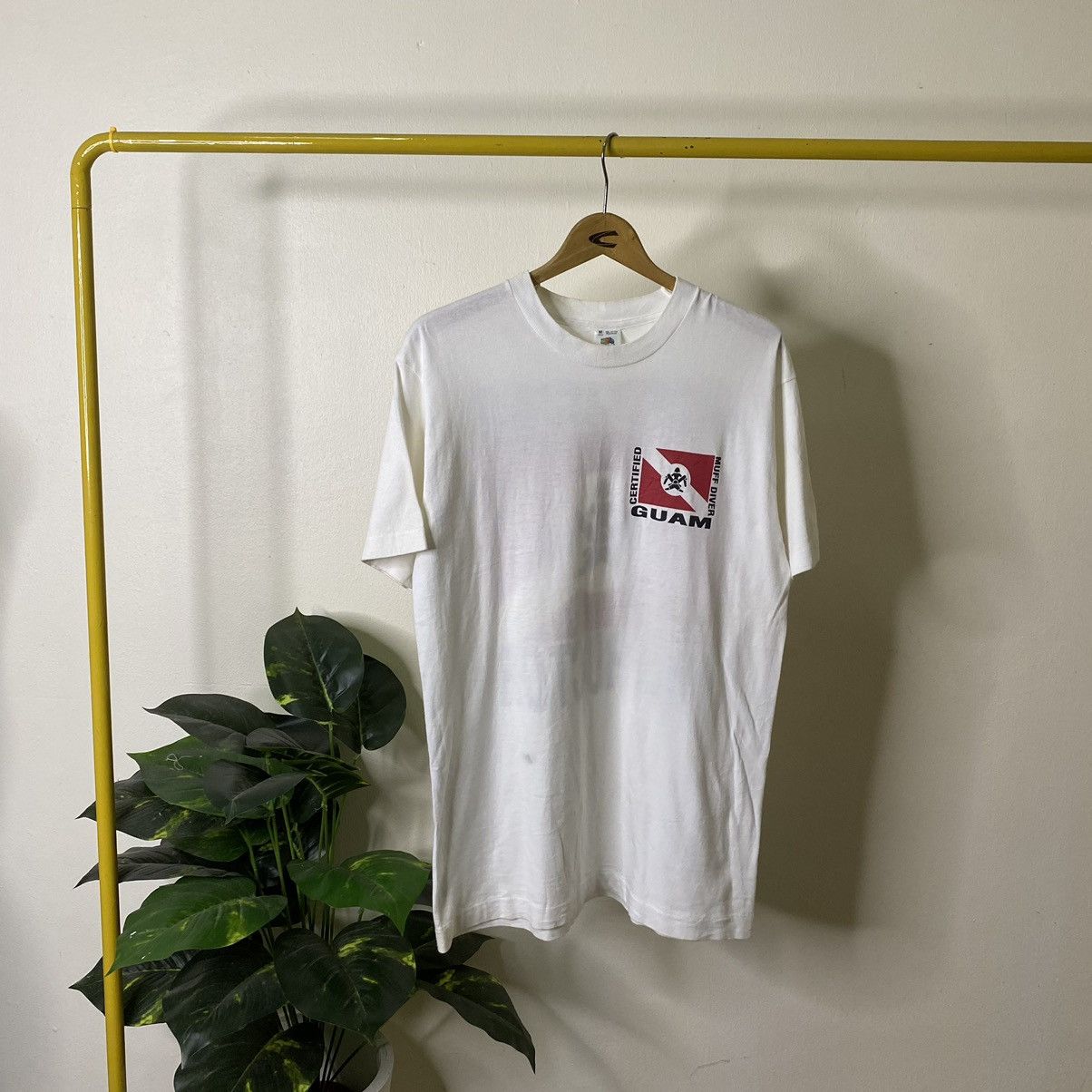 Vintage Vintage 1990s Certified Muff Diving Instructor Humor Tee Size US M / EU 48-50 / 2 - 5 Thumbnail