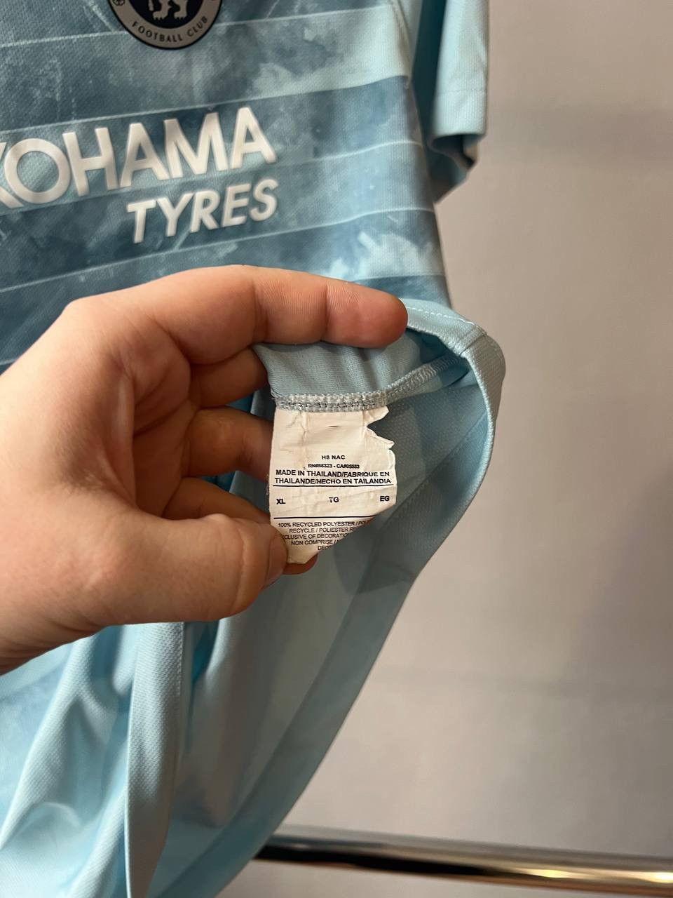 Nike 2018/19 CHELSEA FC THIRD SOCCER FOOTBALL JERSEY SHIRT XL BOY Size US S / EU 44-46 / 1 - 10 Thumbnail