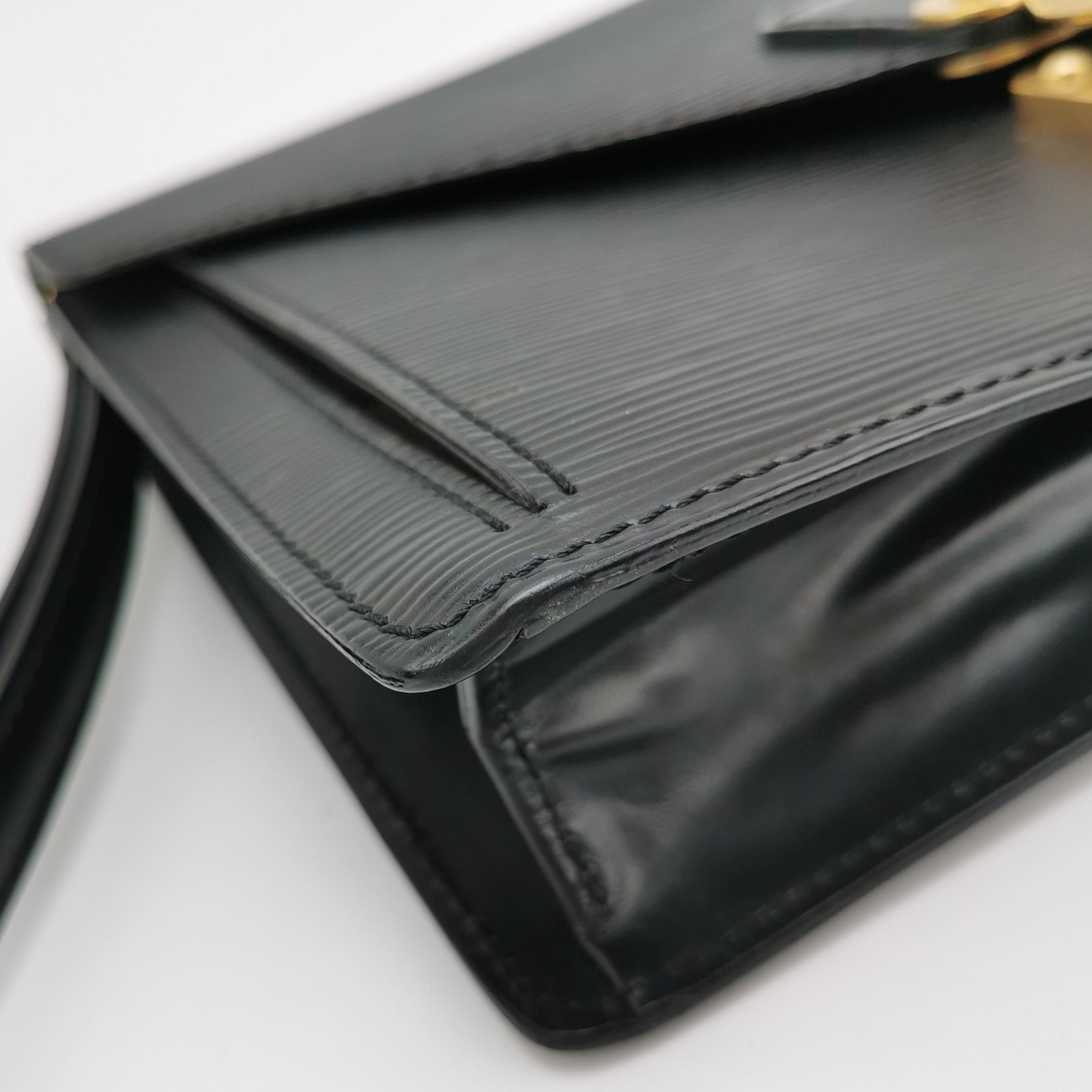 Louis Vuitton Louis Vuitton (LV) Monceau cowhide ripple S-lock vintage cl Size ONE SIZE - 6 Thumbnail