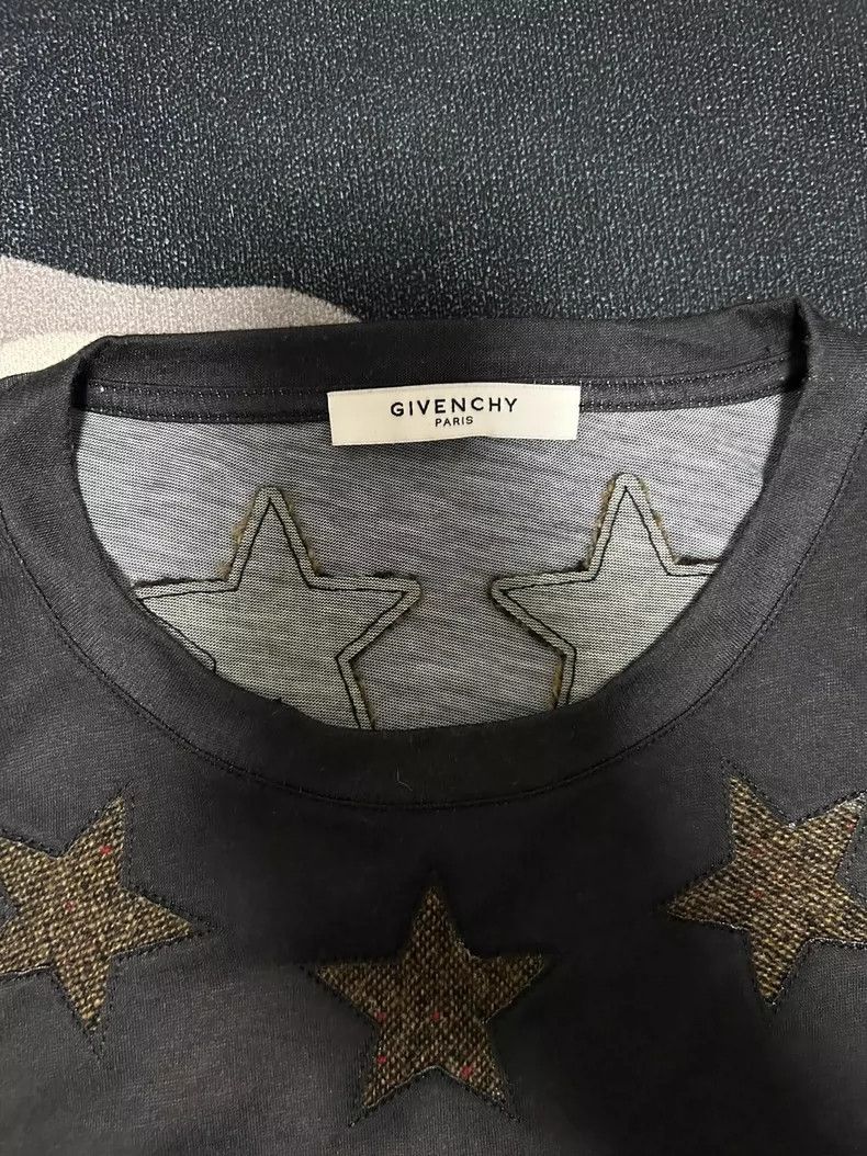 Givenchy Givenchy Short Sleeve T-Shirt, Five-Star Embroidery Patchw Size US M / EU 48-50 / 2 - 2 Thumbnail