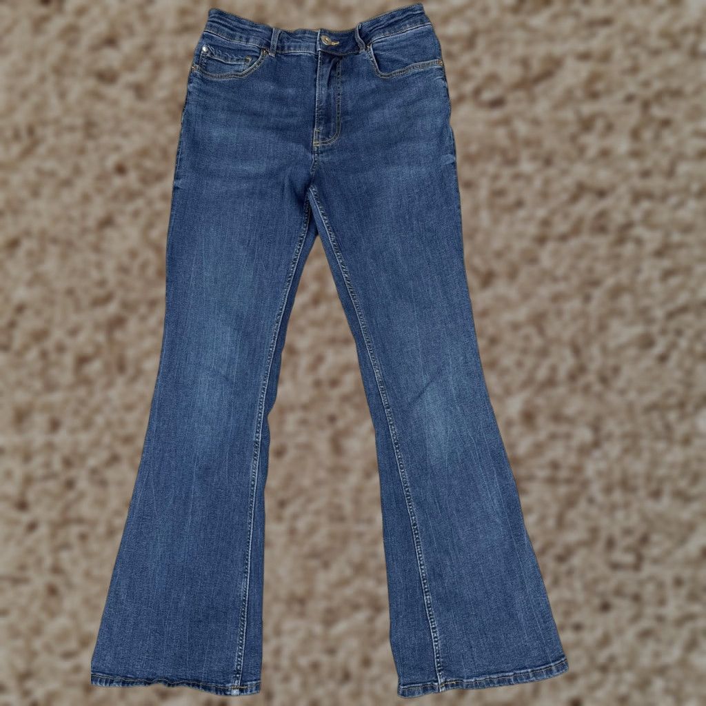 H&M H&M Bootcut Jeans Womens 8 Blue Med Wash Mid Rise Stretch 5 Pocket 28x30 Size 30" / US 8 / IT 44 - 1 Thumbnail