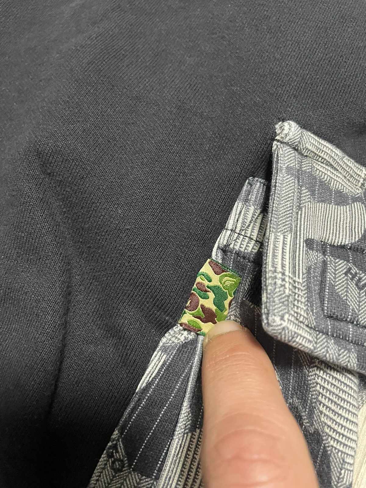 Bape × Hugo Boss Mr Bathing Ape x Hugo Boss Pants Bape Camo Size US 30 / EU 46 - 18 Thumbnail