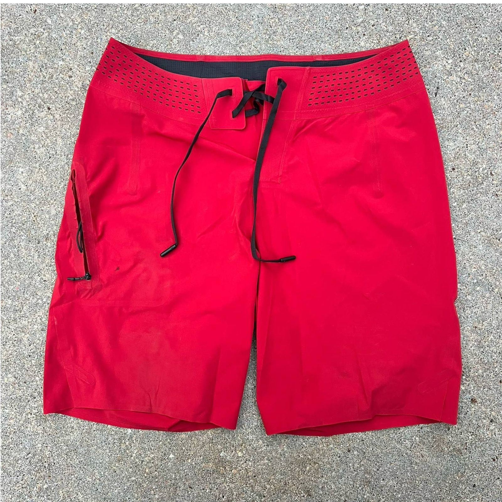 Lululemon Lululemon Current State Board Short Swim Trunks Red Size 28 Size US 28 / EU 44 - 1 Thumbnail