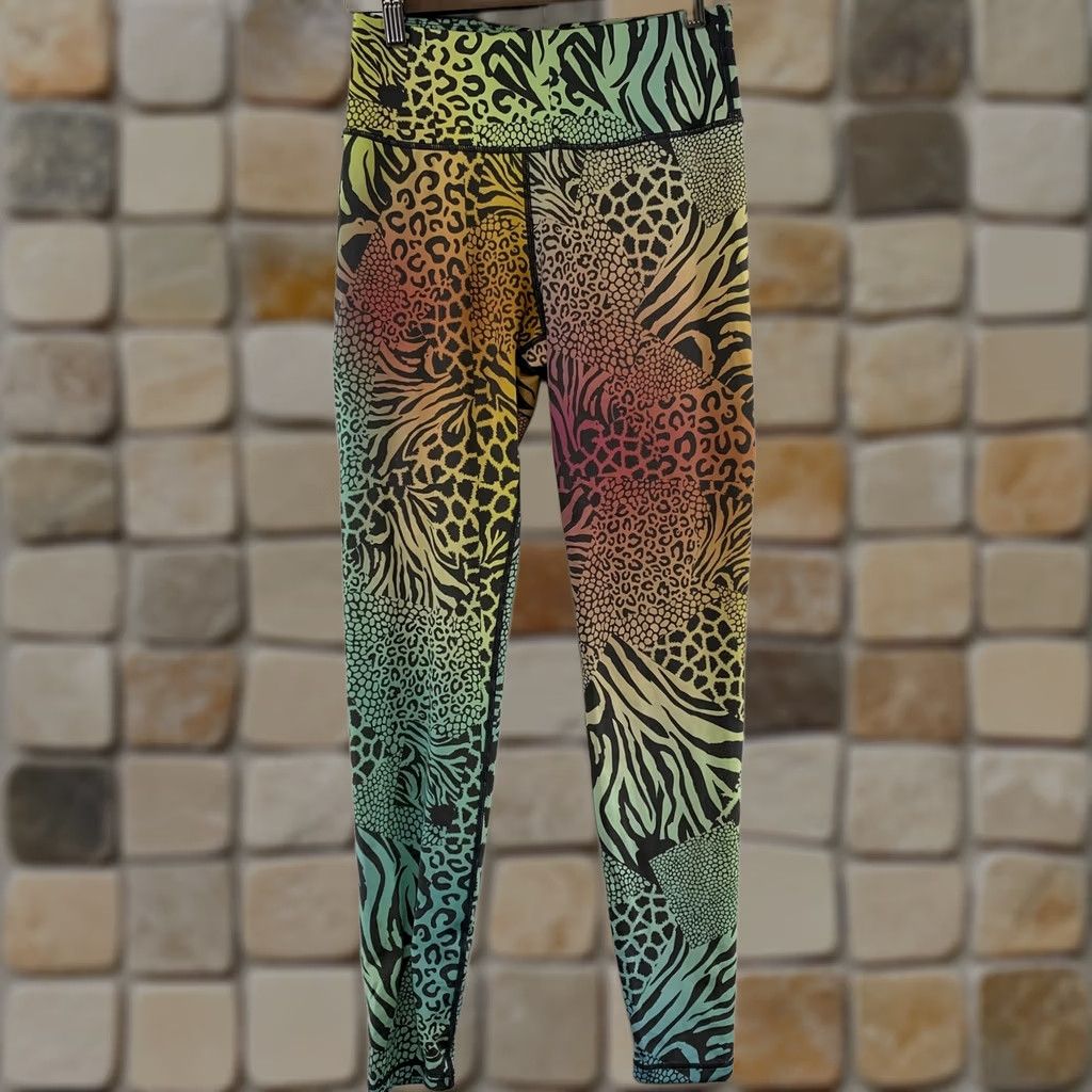 Rainbow Yelete Active Leggings Womens Small Multicolor Rainbow Animal Print High Waisted Size 28" / US 6 / IT 42 - 1 Thumbnail