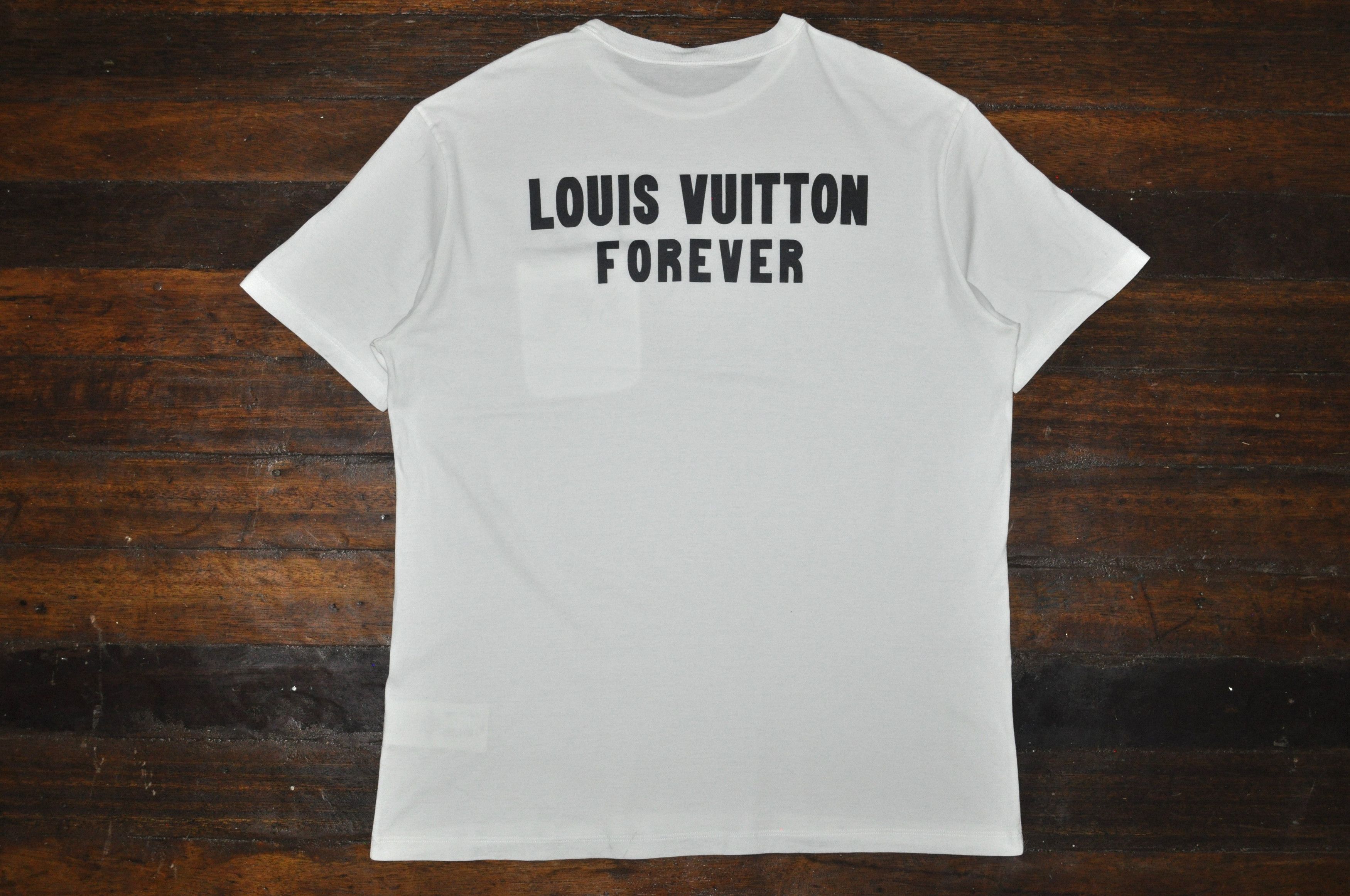 image of Kim Jones x Louis Vuitton - Kj - F/w 18 - Upside Down Lv Logo Pocket Tee in White (Size Large)