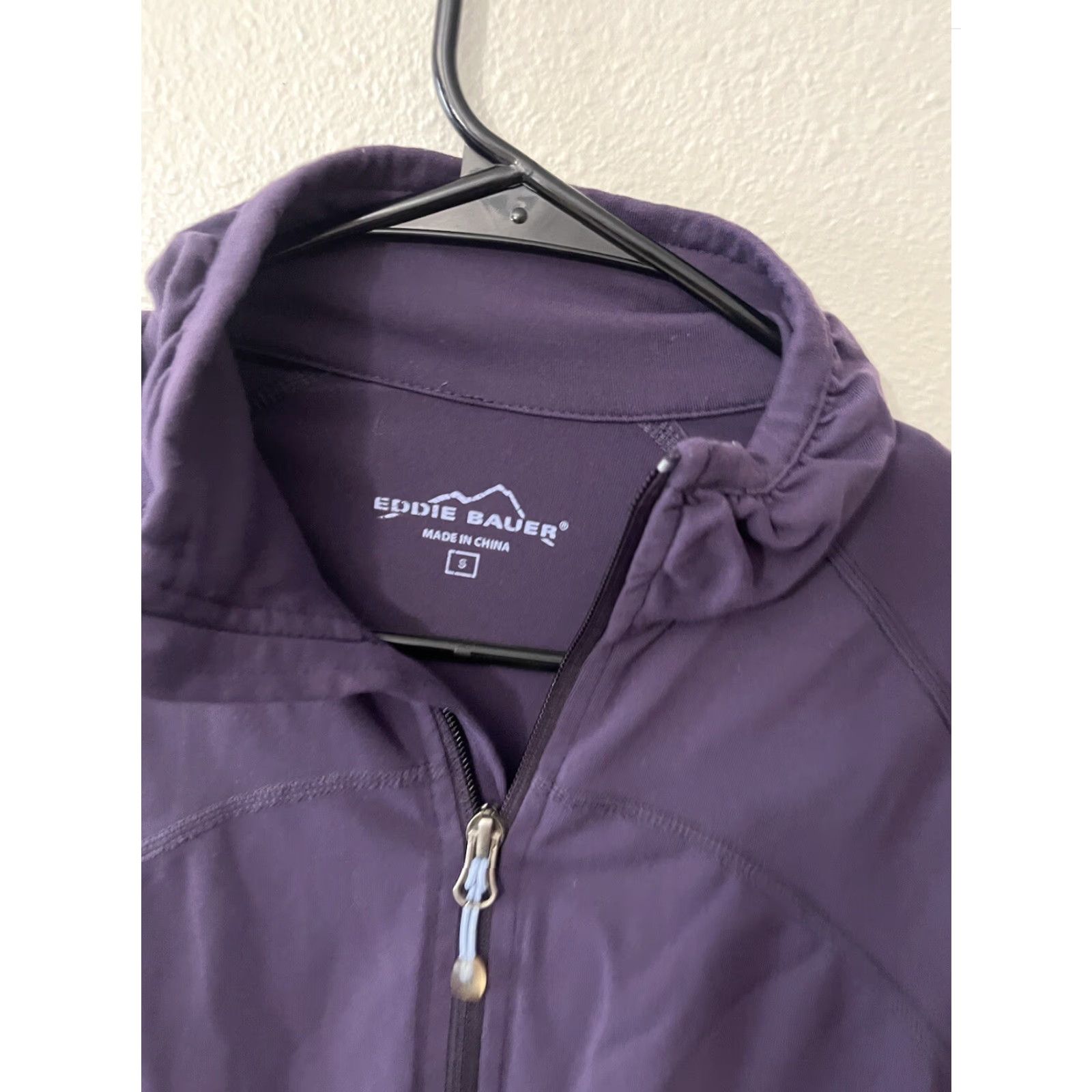 Eddie Bauer Eddie Bauer Jacket Womens Small Long Sleeve Full Zip Pockets Outdoor Purple Size S / US 4 / IT 40 - 2 Thumbnail
