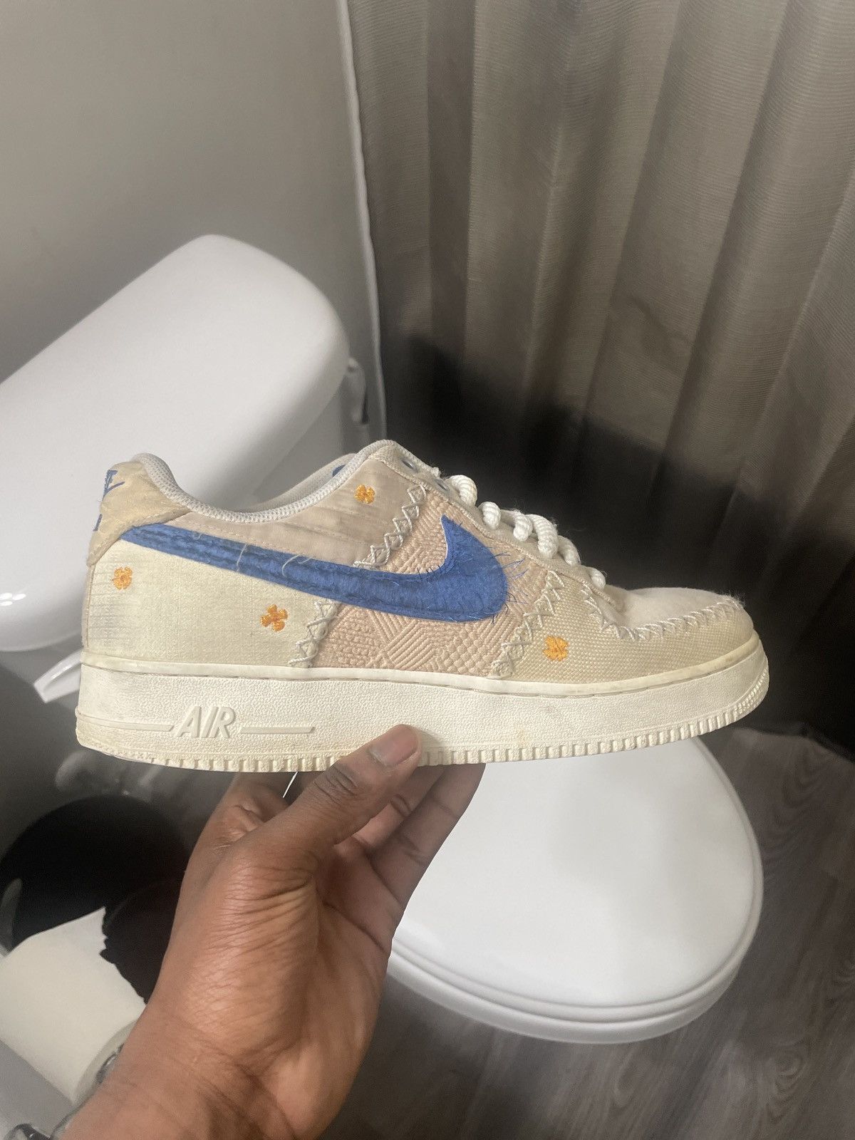 Nike Nike Air Force 1s Size US 10 / EU 43 - 5 Thumbnail