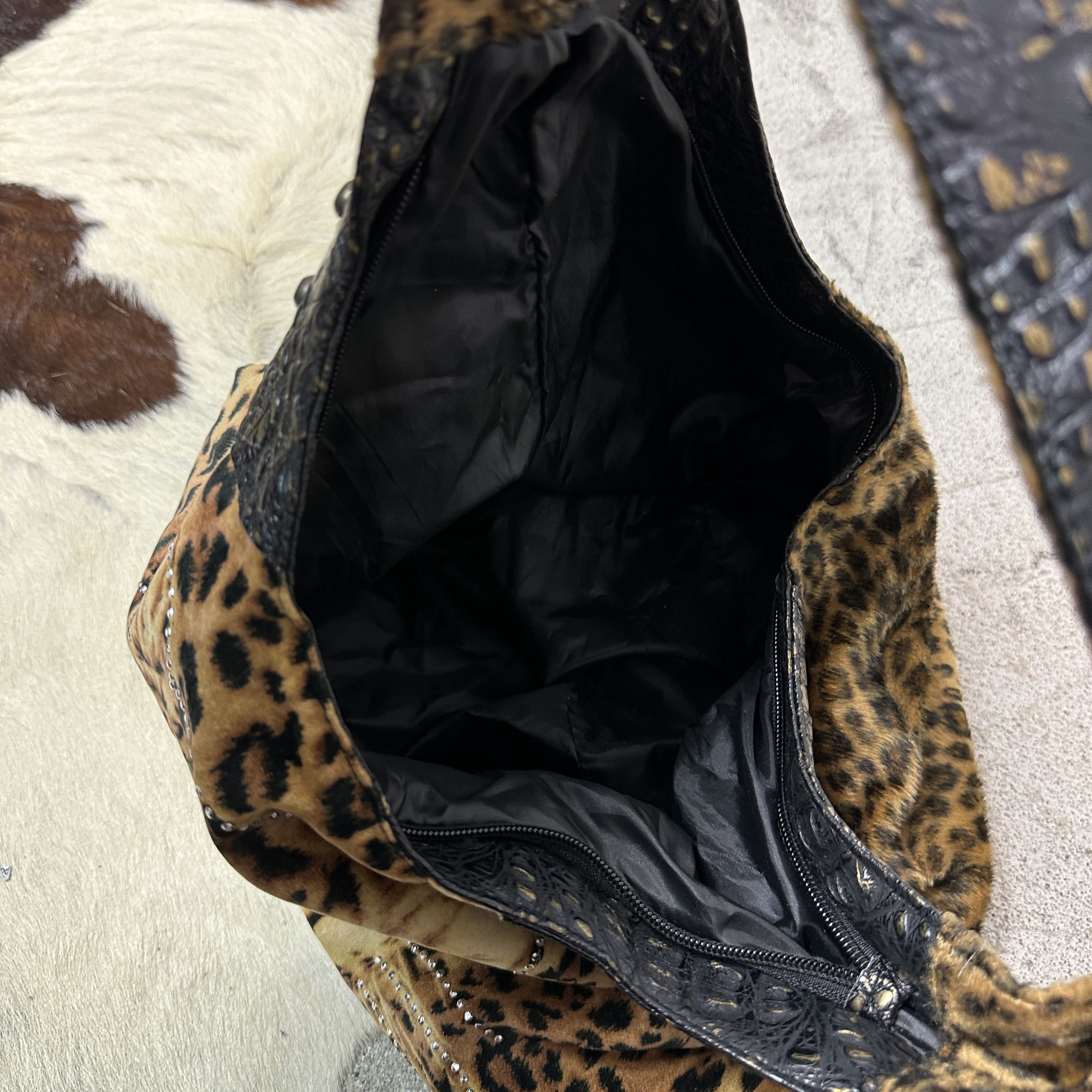Vintage Vintage Avant Garde Hobo Cheetah Swag Bag Y2K Size ONE SIZE - 6 Thumbnail