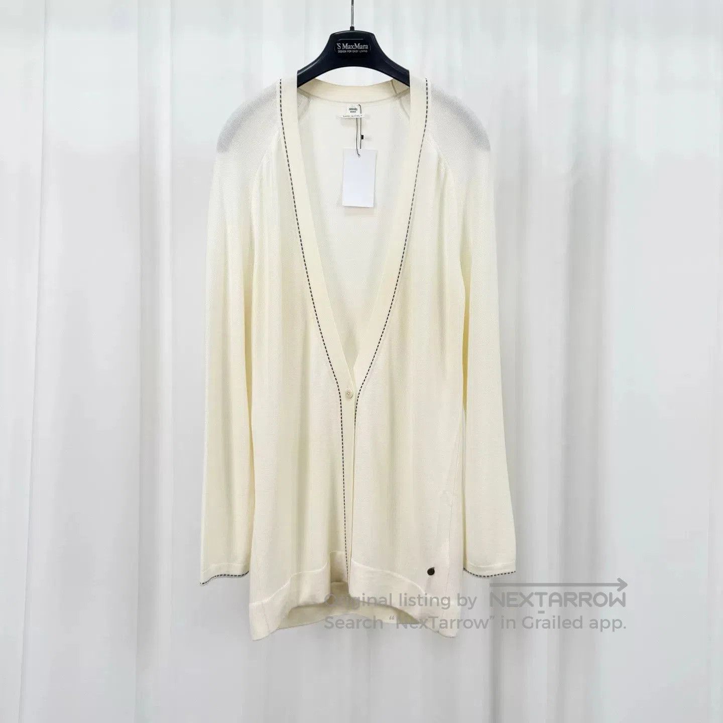 Hermes Hermes Cream Wool Knit Cardigan w/ Pendant. Size XS / US 0-2 / IT 36-38 - 1 Thumbnail
