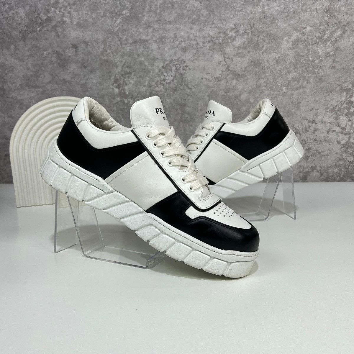 Prada Prada Triangle Logo Low-Top Sneakers – Black & White – Men’s Size US 9.5 / EU 42-43 - 5 Thumbnail