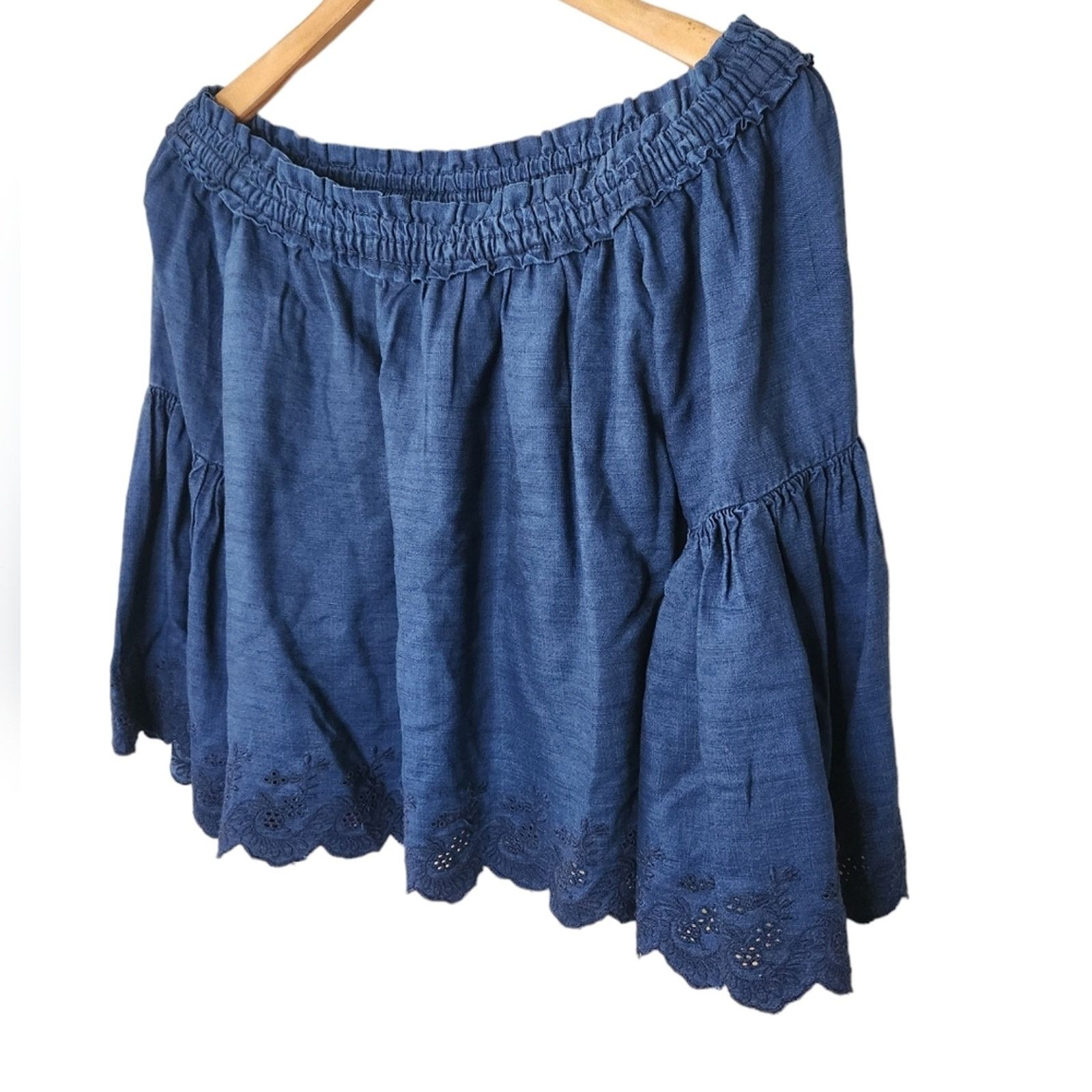 American Eagle Outfitters NWT American Eagle Off Shoulder Chambray Romantic Top Small Size S / US 4 / IT 40 - 2 Thumbnail