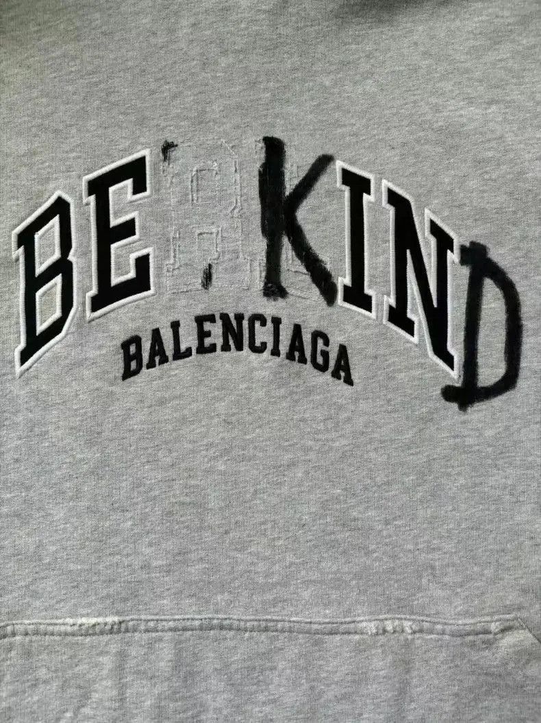 Balenciaga Balenciaga Be Kind Hoodie in Gray. Size US S / EU 44-46 / 1 - 4 Thumbnail