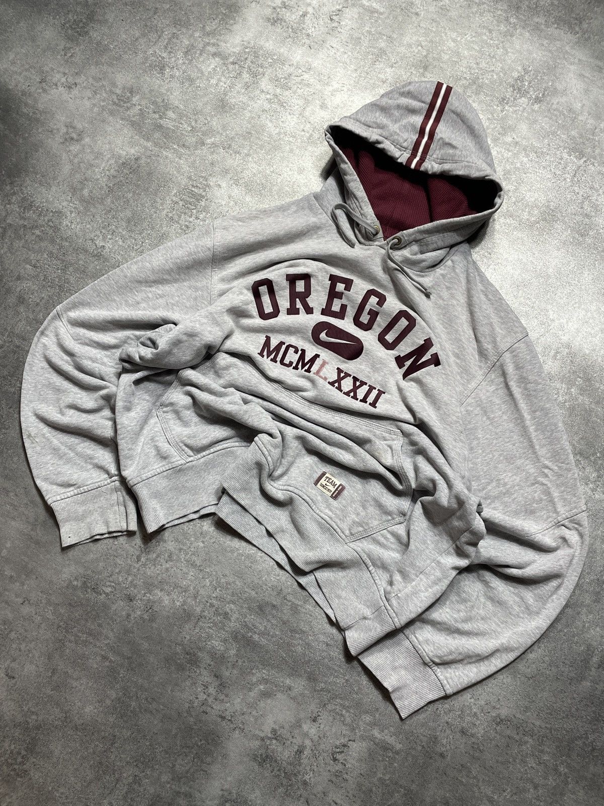 Nike ❗️RARE❗️Nike Vintage 00s Y2K Hoodie Silver Tag Oregon Boxy Size US XL / EU 56 / 4 - 1 Thumbnail